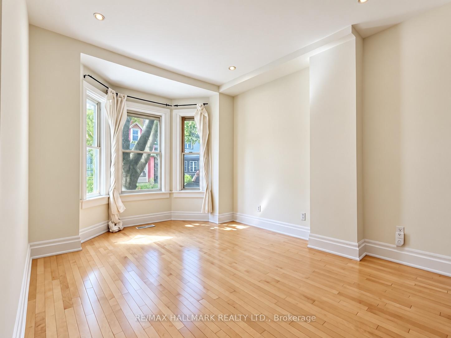 Photo 10 of 193 Boulton Avenue, Toronto, South Riverdale — HOMEH
