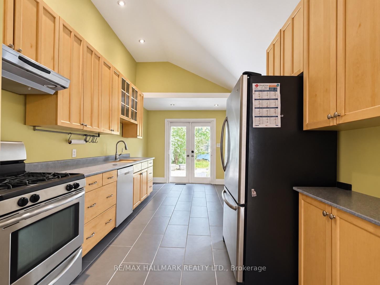 Photo 15 of 193 Boulton Avenue, Toronto, South Riverdale — HOMEH