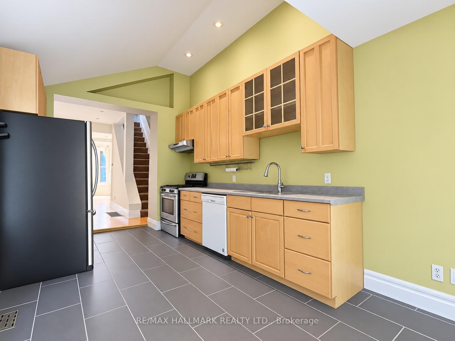 Photo 17 of 193 Boulton Avenue, Toronto, South Riverdale — HOMEH