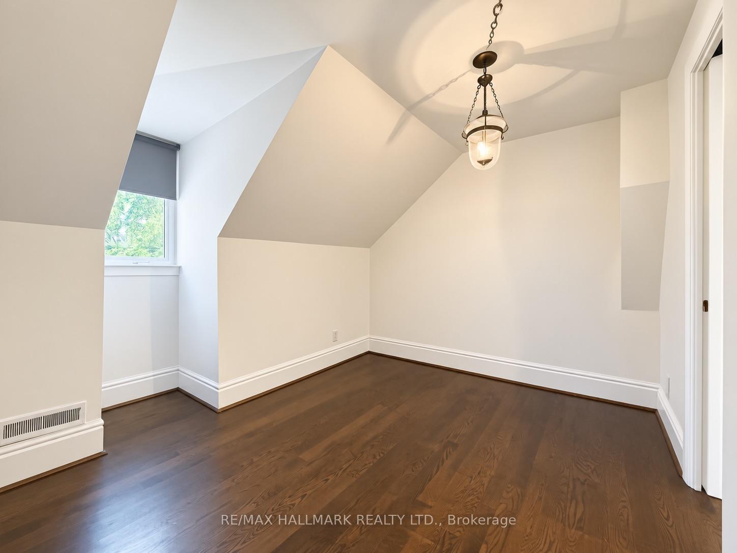 Photo 23 of 193 Boulton Avenue, Toronto, South Riverdale — HOMEH