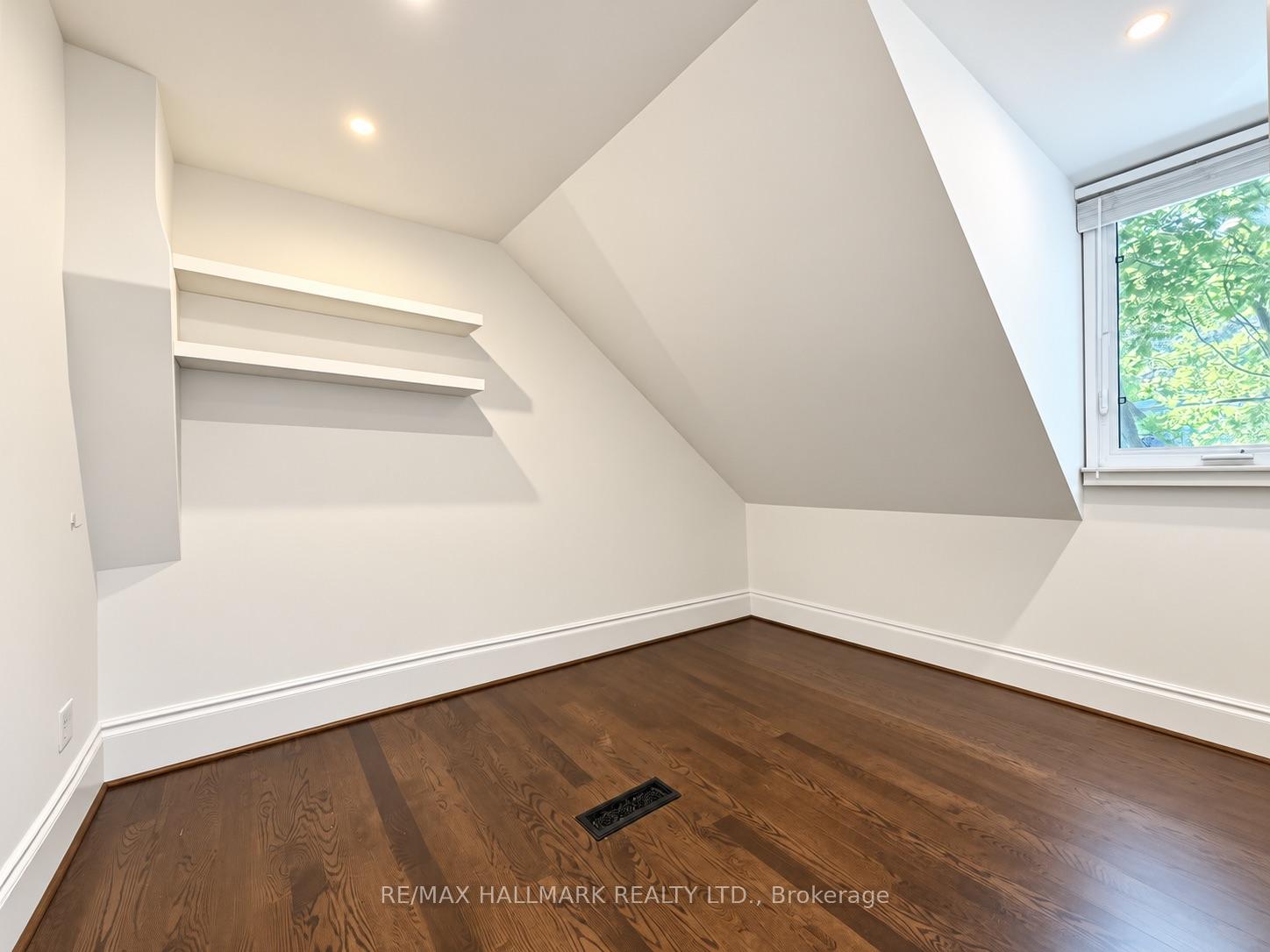 Photo 27 of 193 Boulton Avenue, Toronto, South Riverdale — HOMEH