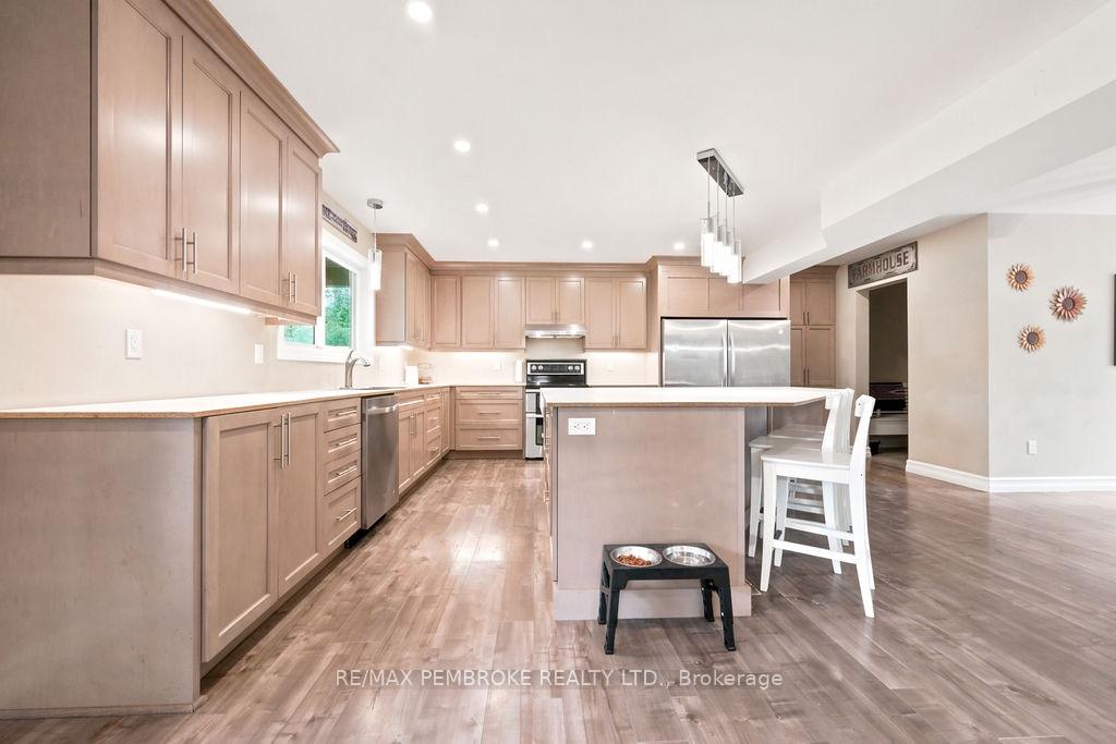 Photo 5 of 407 Latimer Road, North Grenville, North Grenville Twp (Kemptville East) — HOMEH