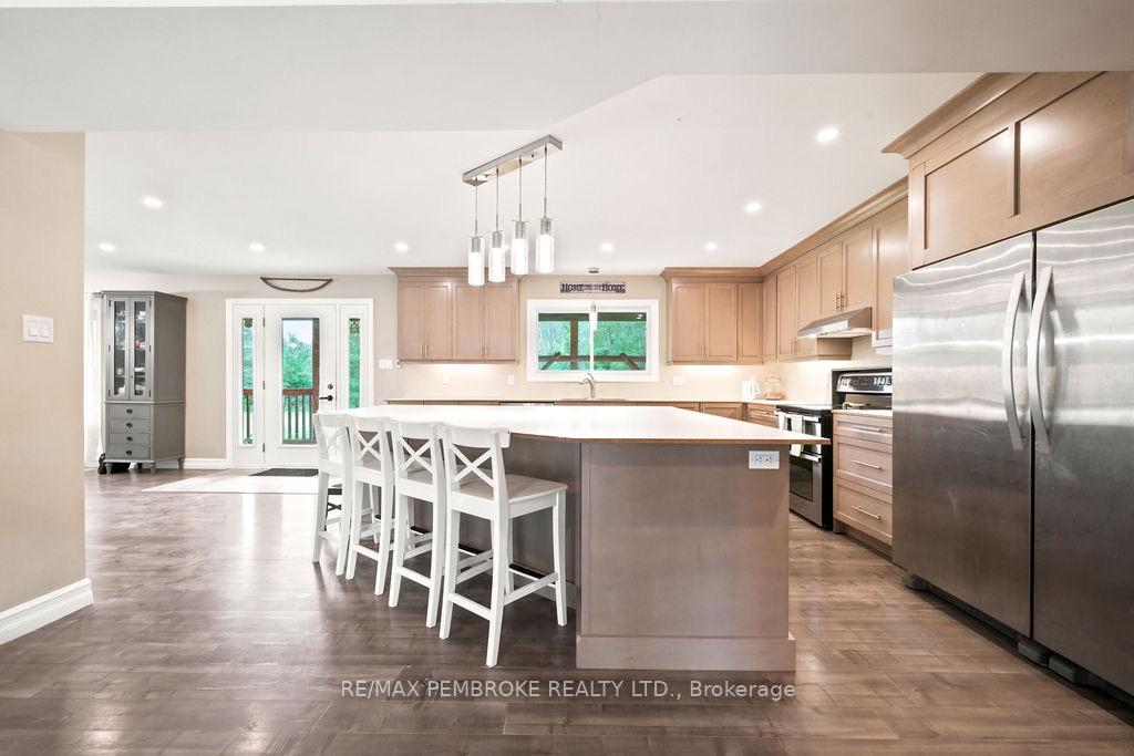 Photo 10 of 407 Latimer Road, North Grenville, North Grenville Twp (Kemptville East) — HOMEH