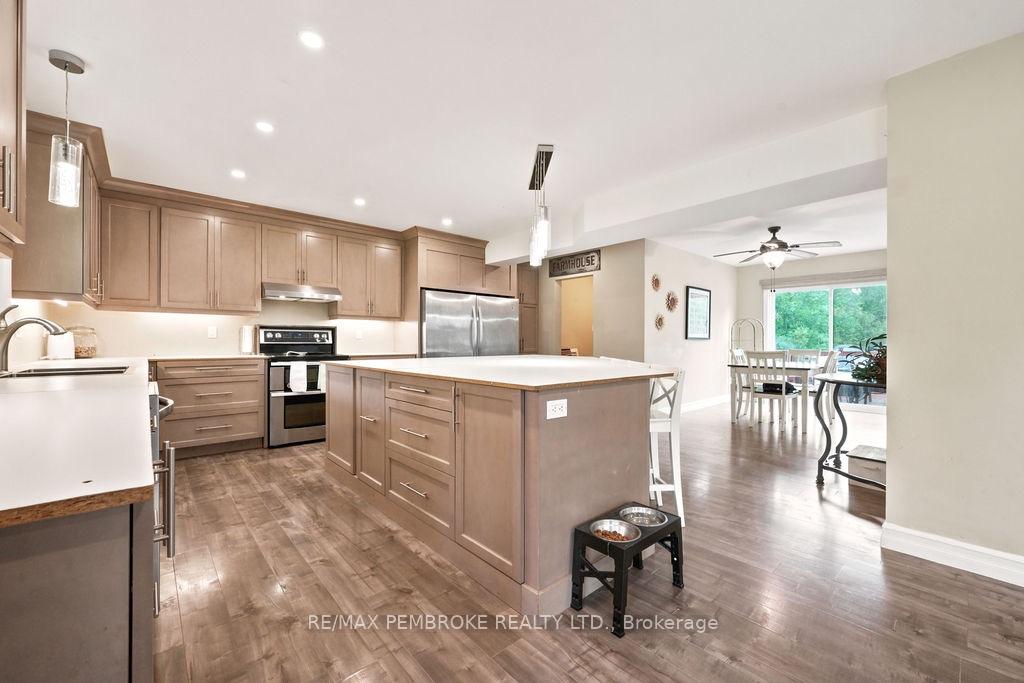 Photo 12 of 407 Latimer Road, North Grenville, North Grenville Twp (Kemptville East) — HOMEH