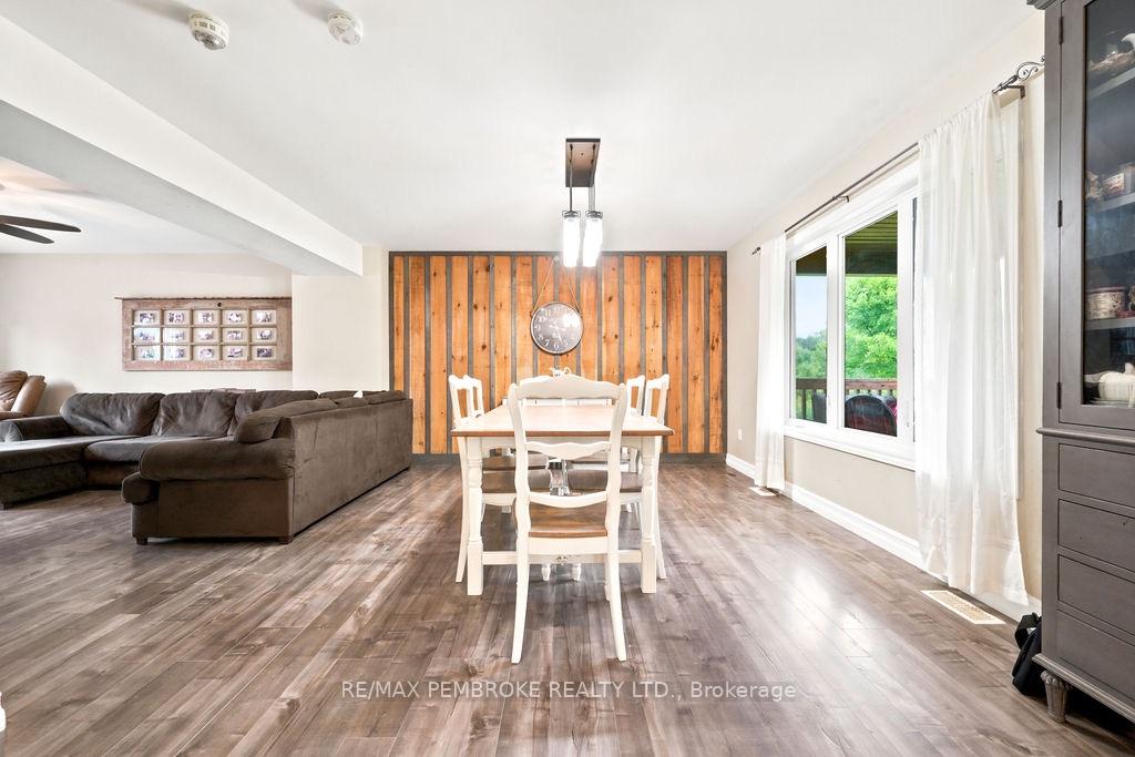 Photo 14 of 407 Latimer Road, North Grenville, North Grenville Twp (Kemptville East) — HOMEH