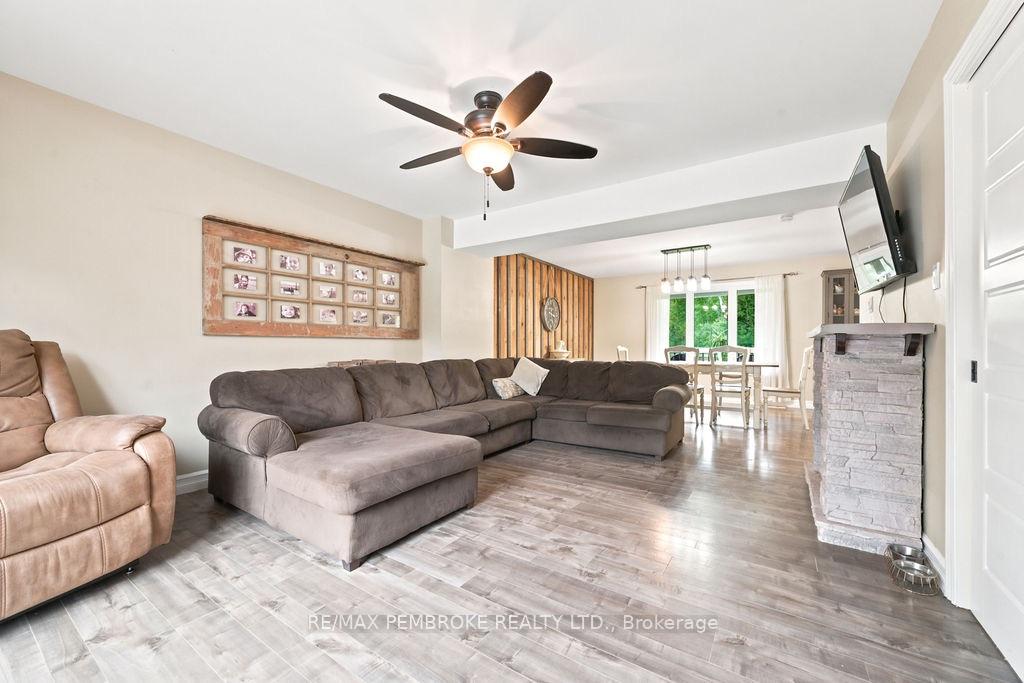 Photo 17 of 407 Latimer Road, North Grenville, North Grenville Twp (Kemptville East) — HOMEH