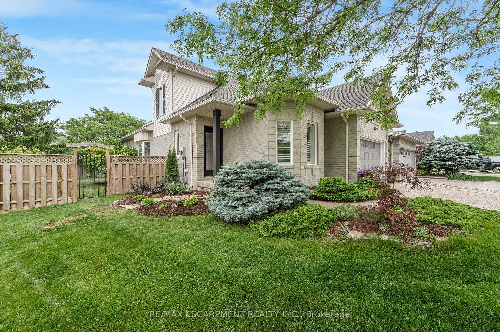 Photo 1 of 4014 Jarvis Crescent, Burlington, Rose — HOMEH