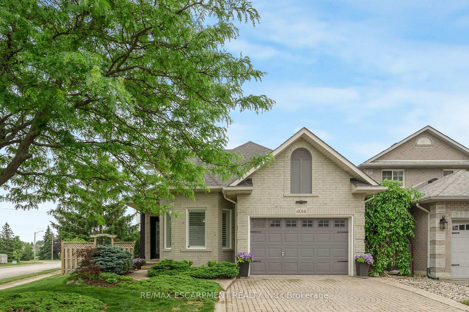 Photo 2 of 4014 Jarvis Crescent, Burlington, Rose — HOMEH