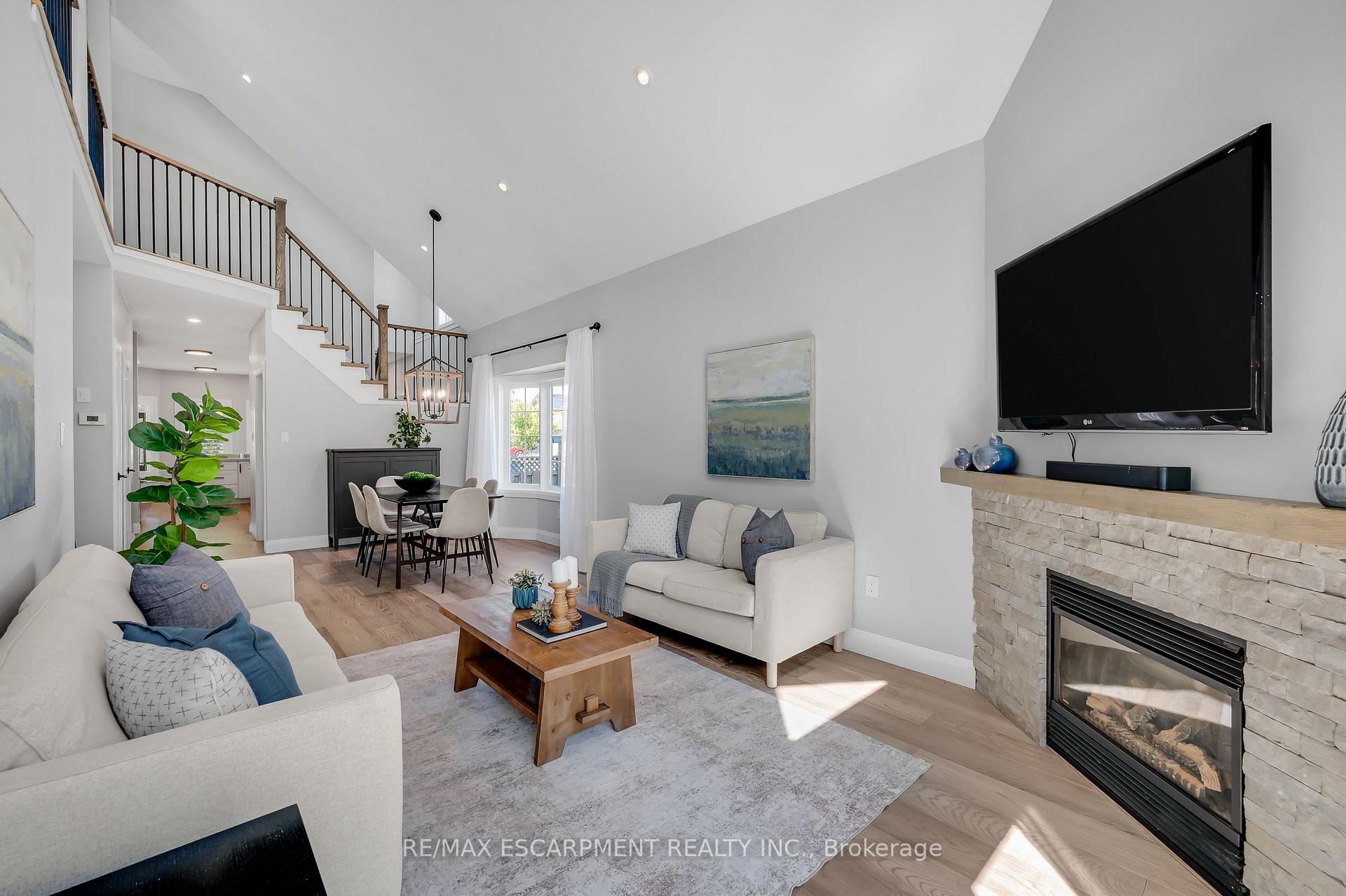 Photo 13 of 4014 Jarvis Crescent, Burlington, Rose — HOMEH