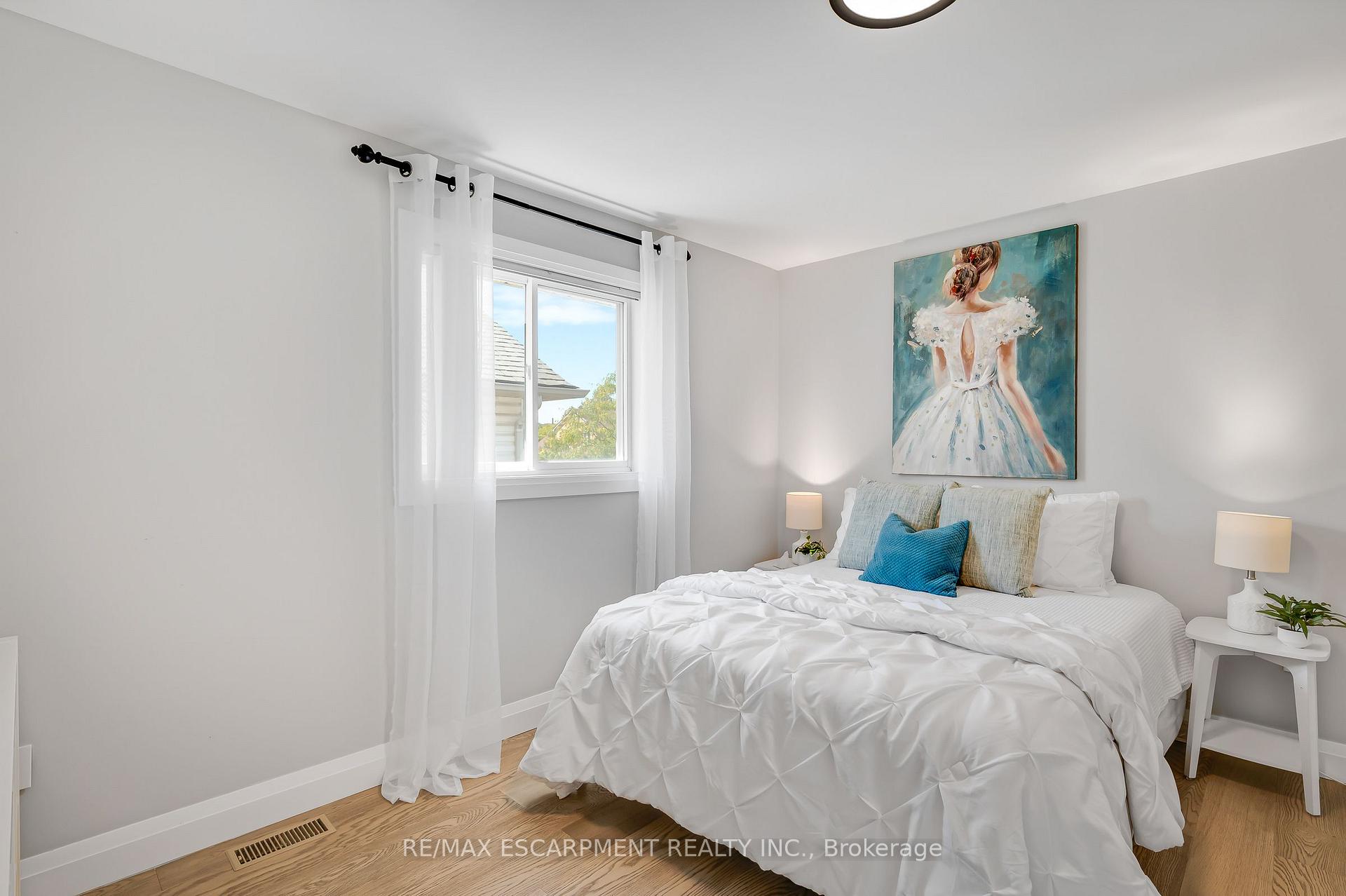 Photo 23 of 4014 Jarvis Crescent, Burlington, Rose — HOMEH