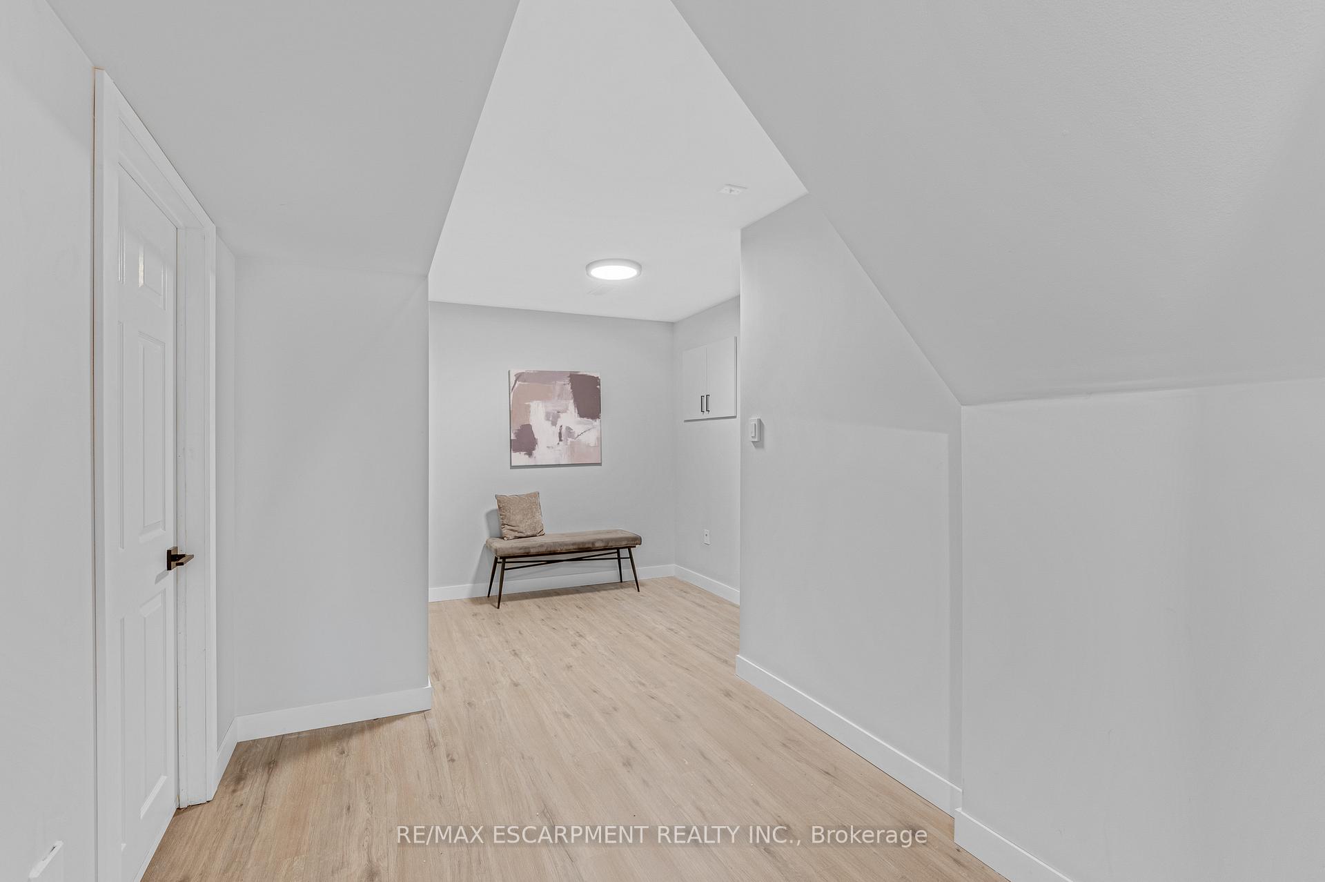 Photo 29 of 4014 Jarvis Crescent, Burlington, Rose — HOMEH