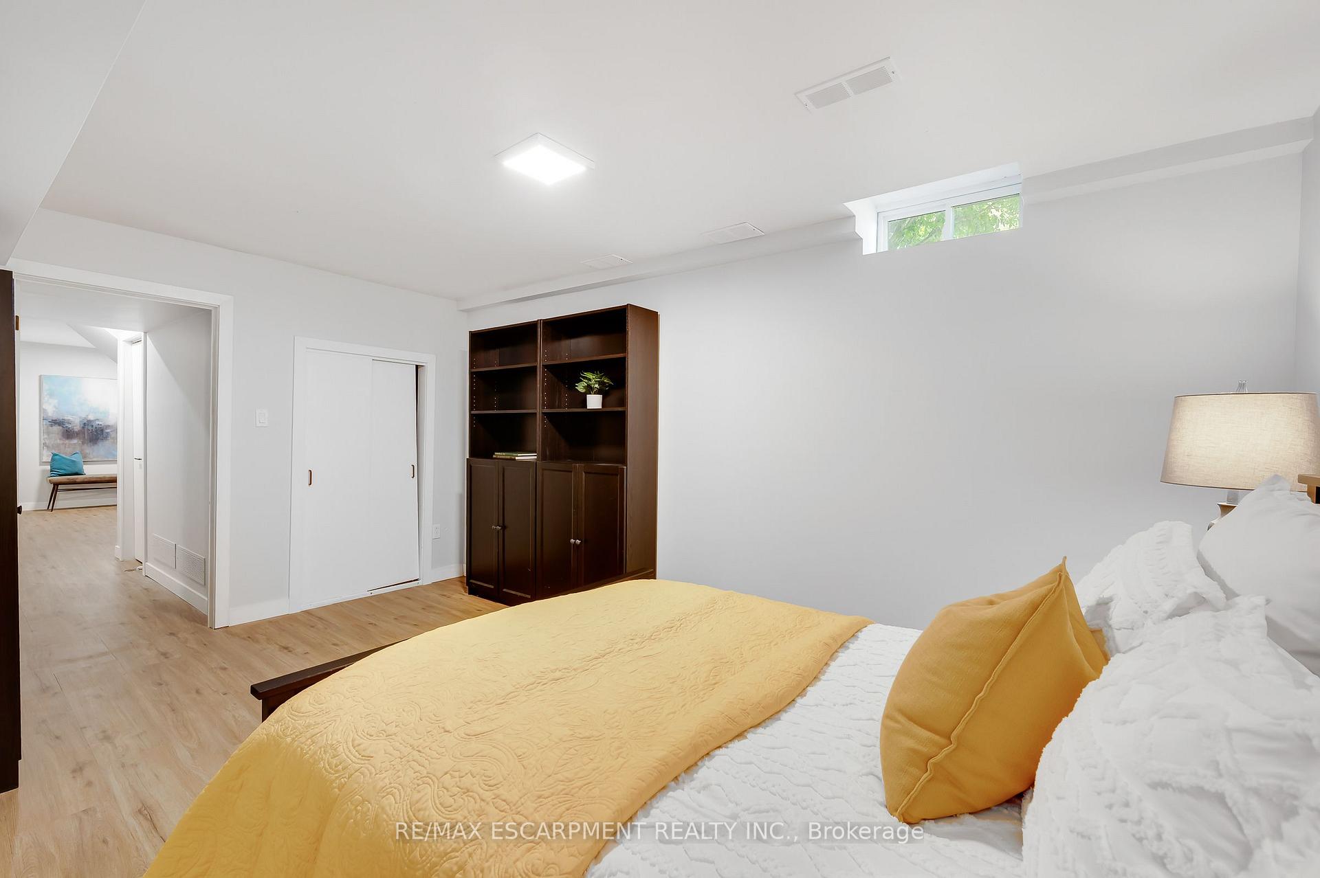 Photo 33 of 4014 Jarvis Crescent, Burlington, Rose — HOMEH