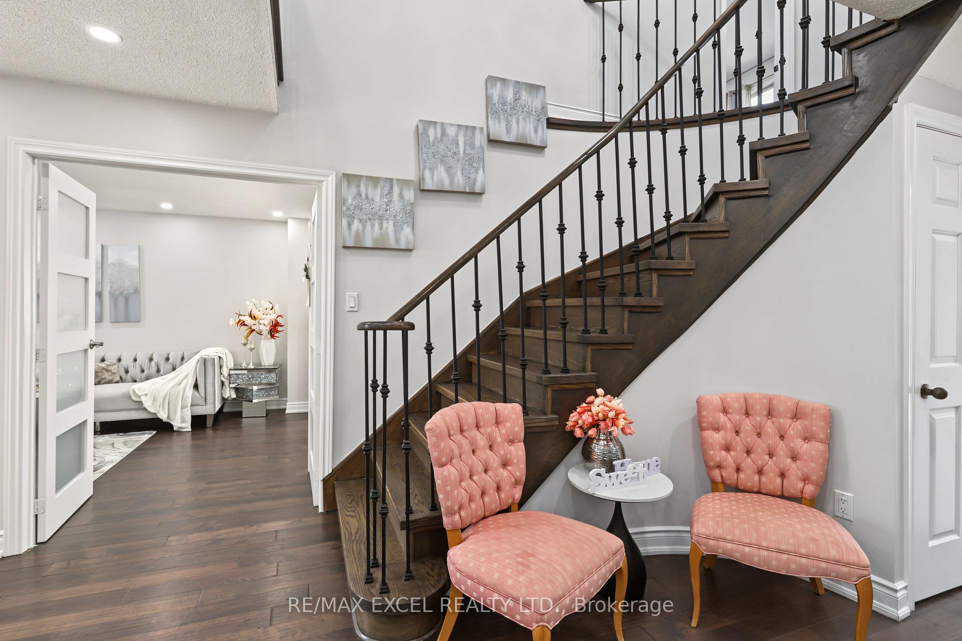 Photo 5 of 22 Horseshoe Drive, Whitby, Blue Grass Meadows — HOMEH