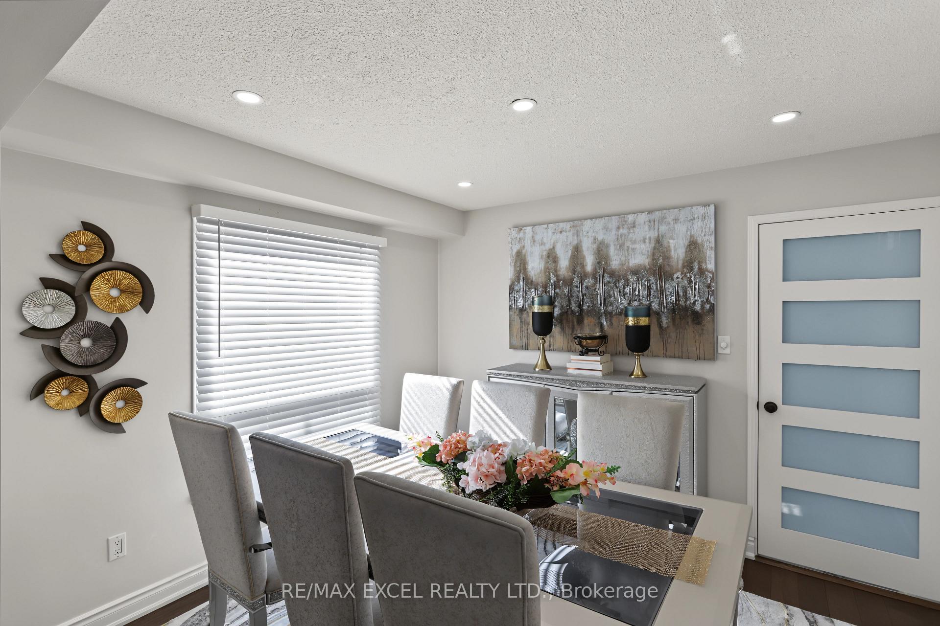 Photo 9 of 22 Horseshoe Drive, Whitby, Blue Grass Meadows — HOMEH