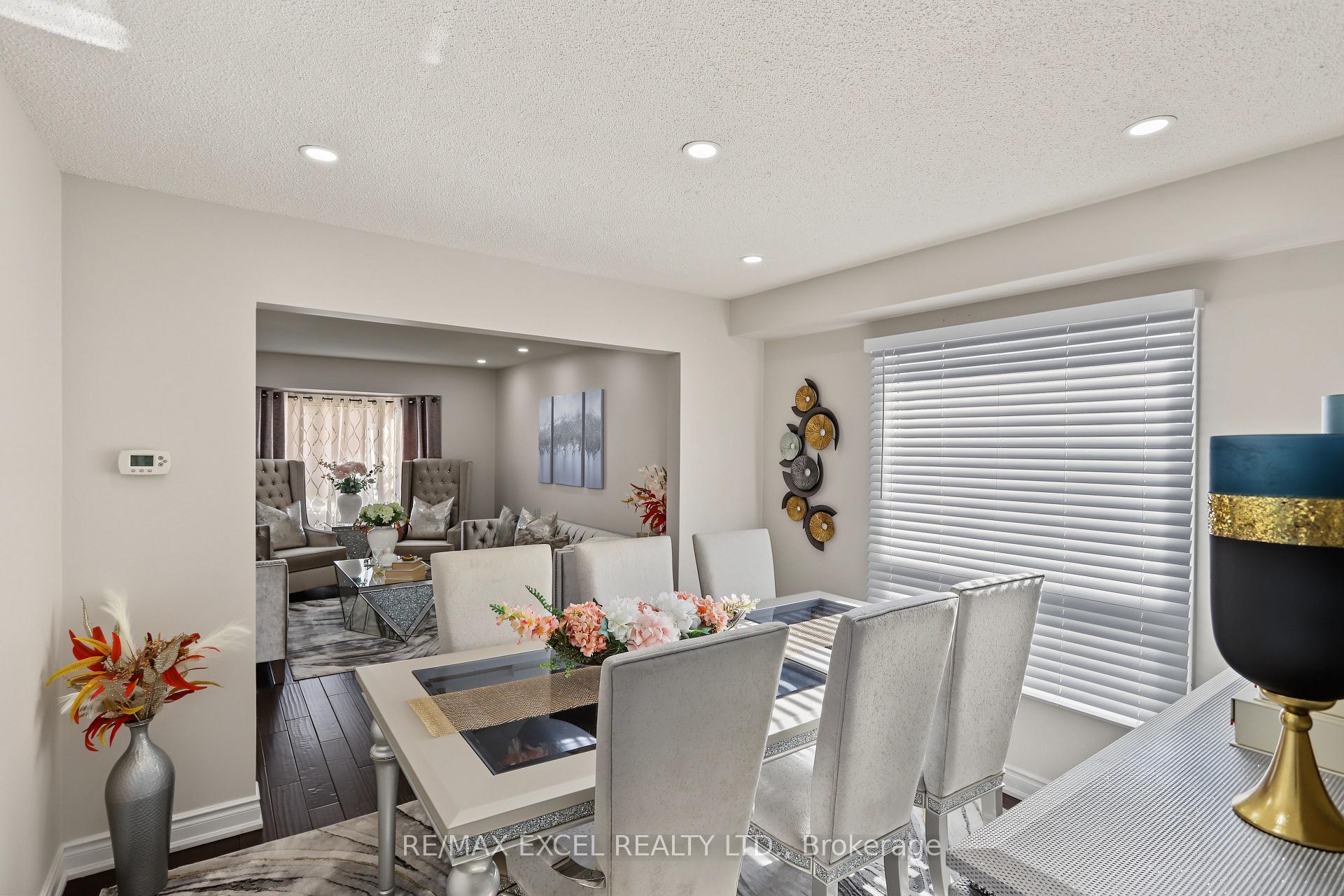 Photo 10 of 22 Horseshoe Drive, Whitby, Blue Grass Meadows — HOMEH