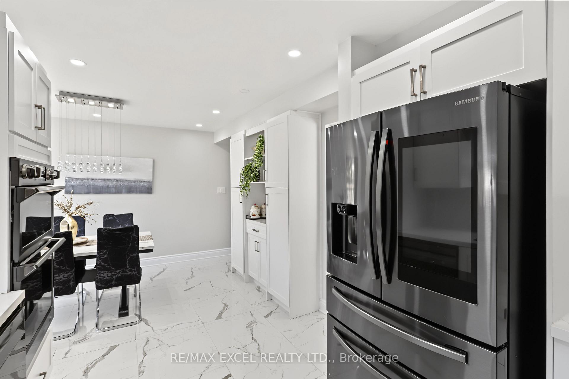 Photo 13 of 22 Horseshoe Drive, Whitby, Blue Grass Meadows — HOMEH