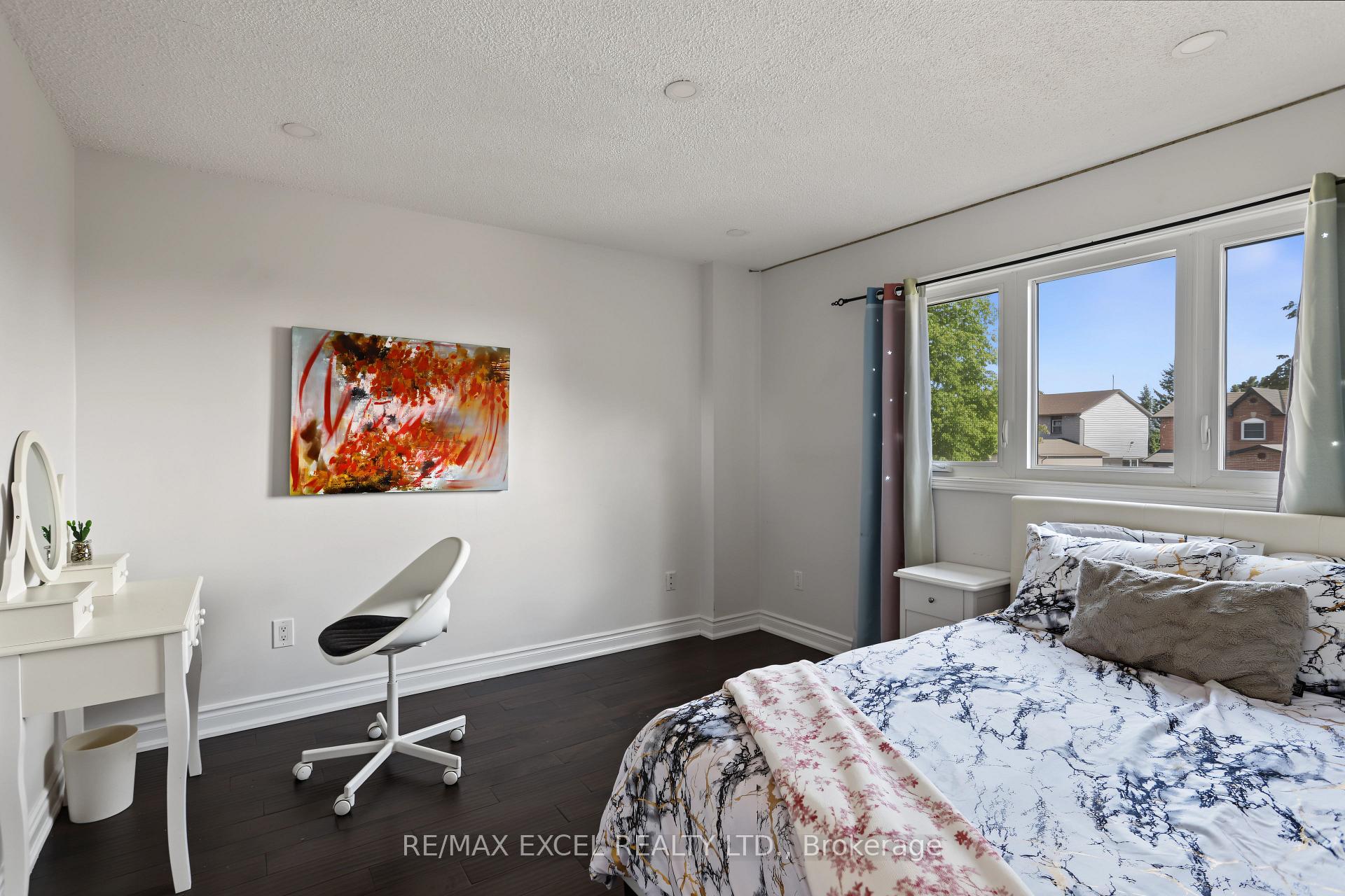 Photo 25 of 22 Horseshoe Drive, Whitby, Blue Grass Meadows — HOMEH