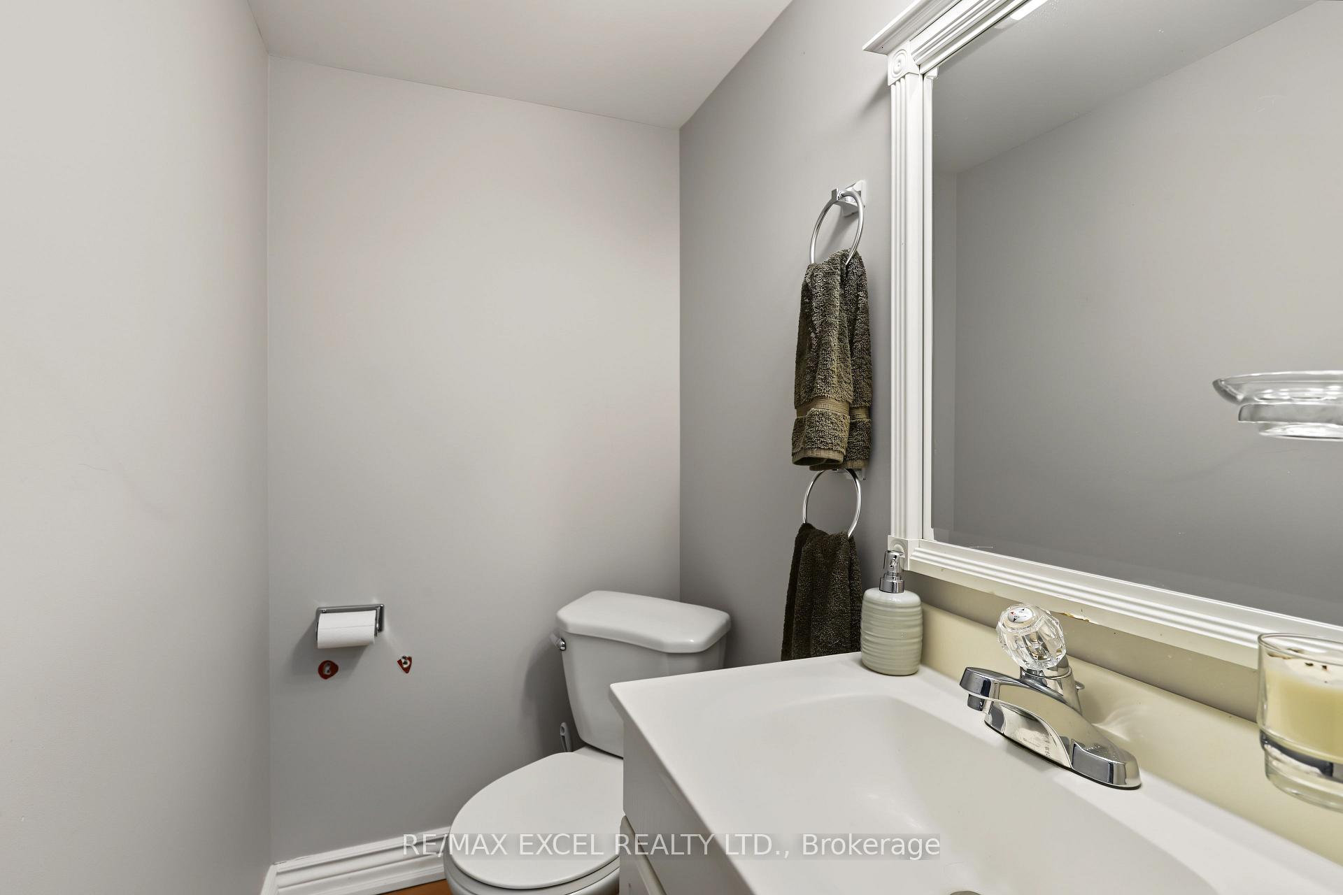 Photo 33 of 22 Horseshoe Drive, Whitby, Blue Grass Meadows — HOMEH