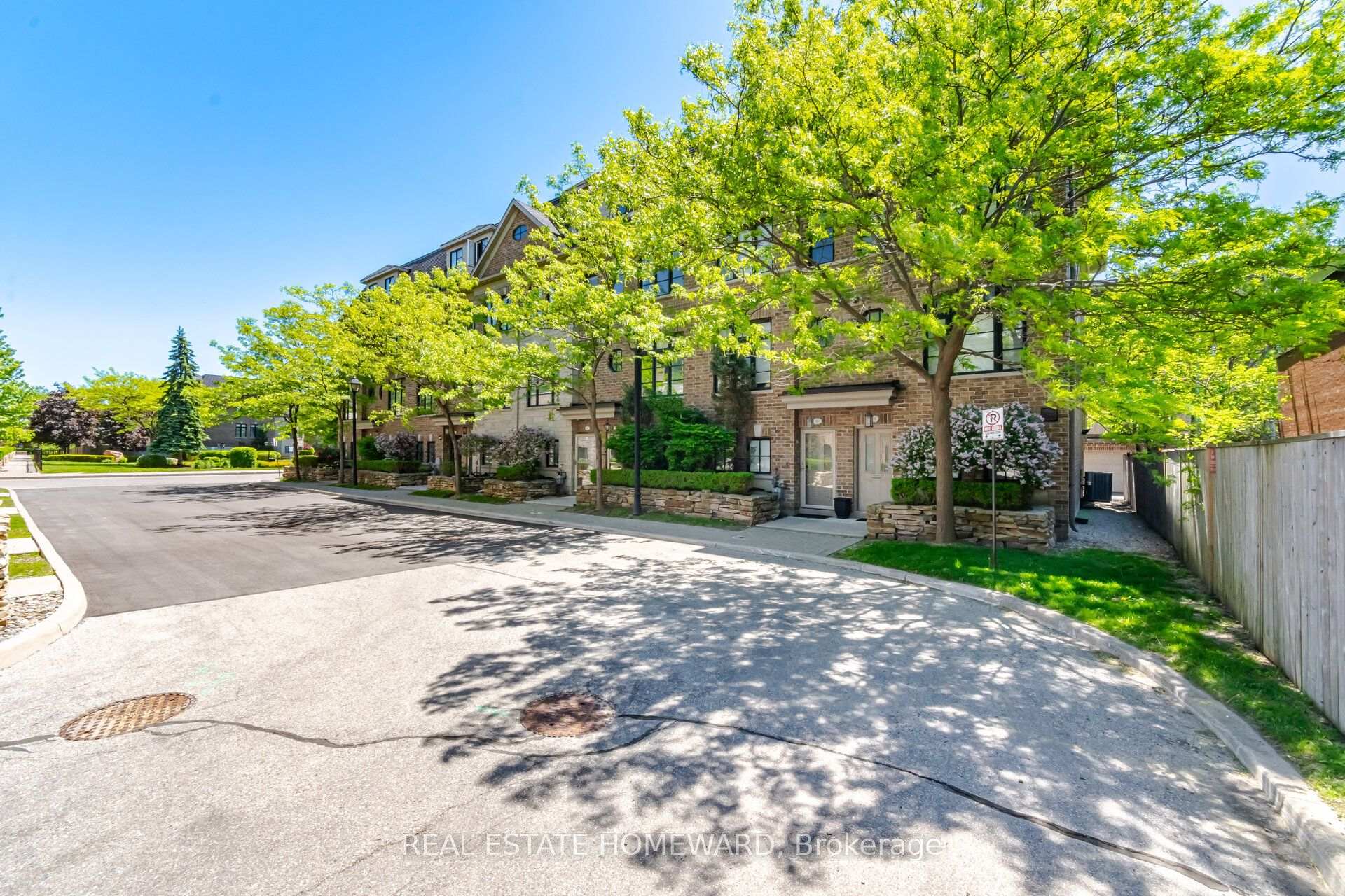 Photo 3 of 62 Cormier Heights, Etobicoke, Mimico — HOMEH