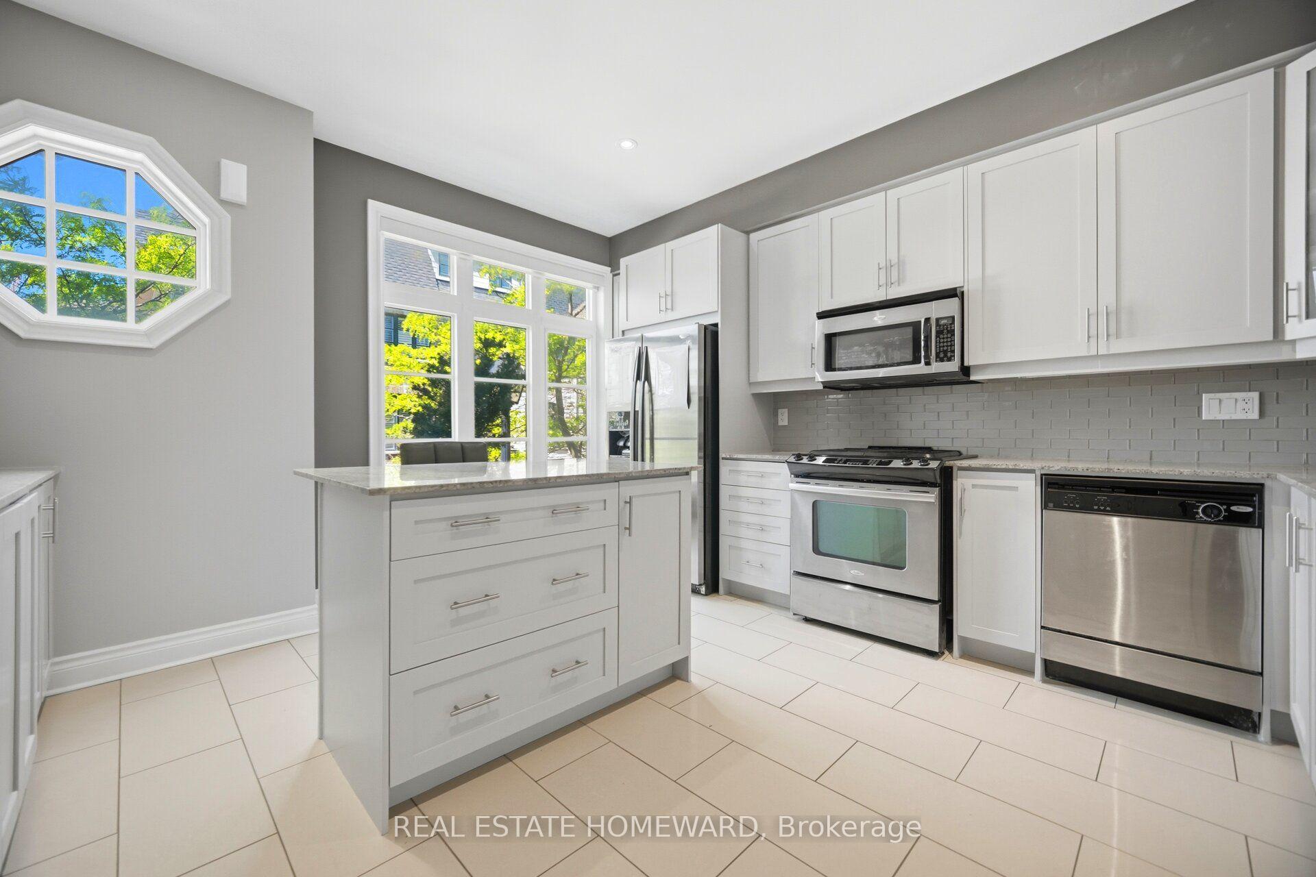 Photo 14 of 62 Cormier Heights, Etobicoke, Mimico — HOMEH