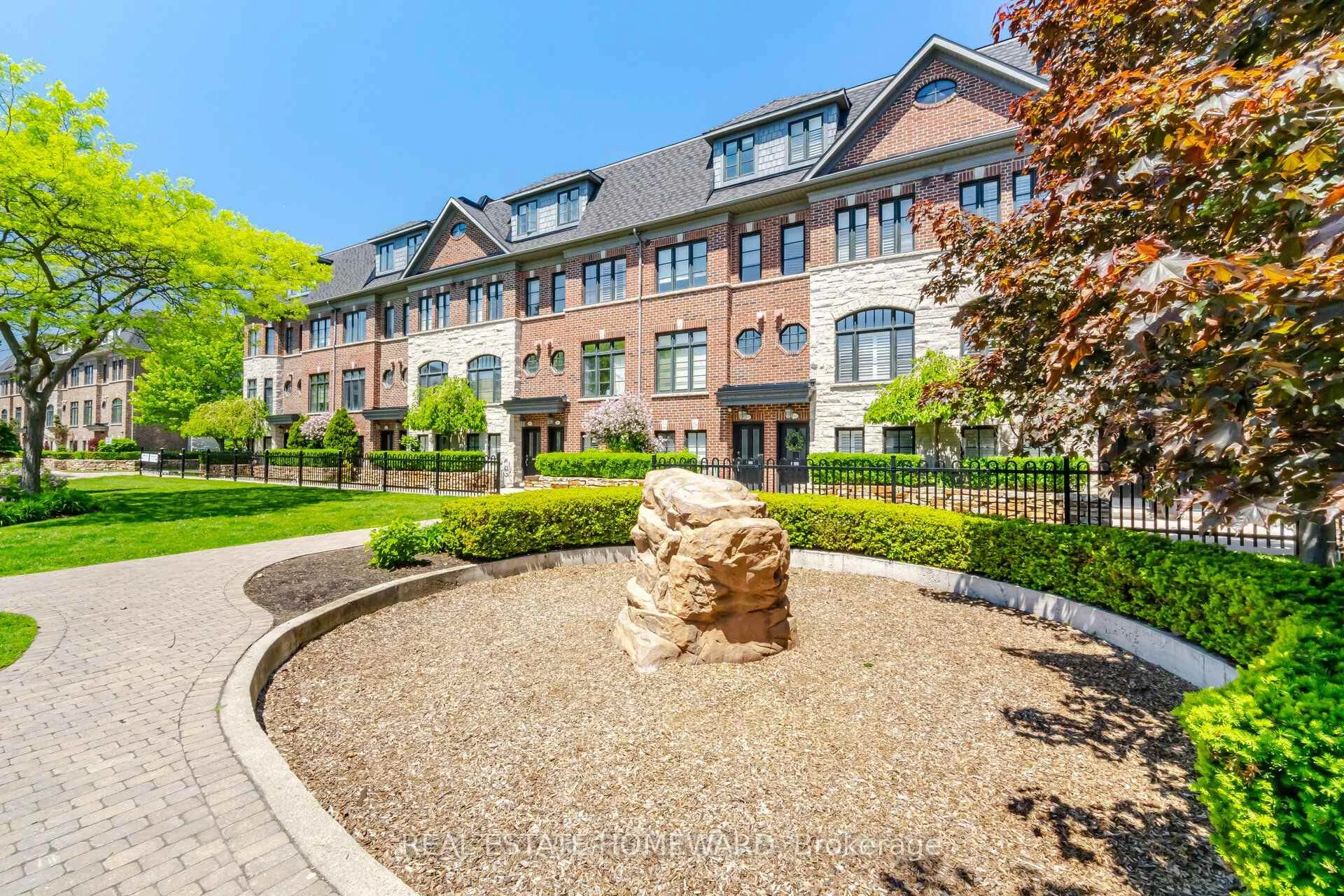 Photo 42 of 62 Cormier Heights, Etobicoke, Mimico — HOMEH
