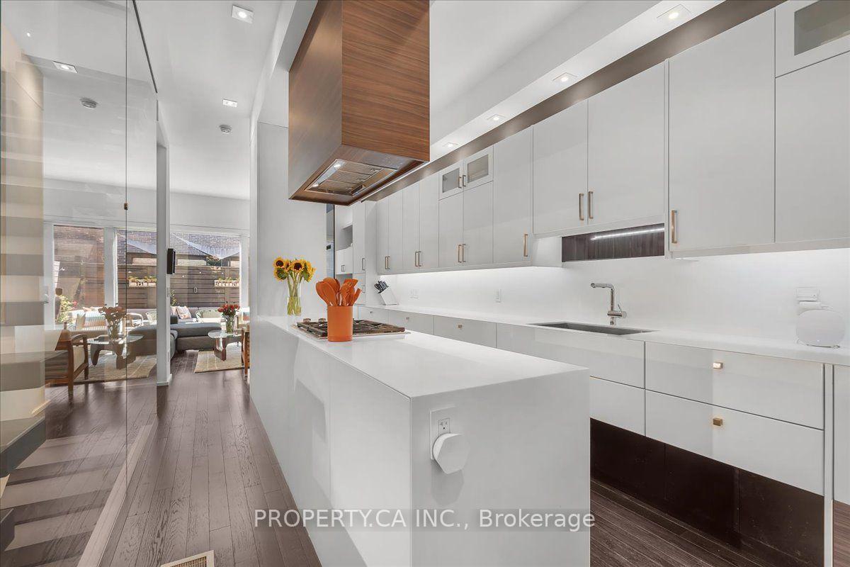 Photo 7 of 224 Manning Avenue, Toronto, Trinity-Bellwoods — HOMEH