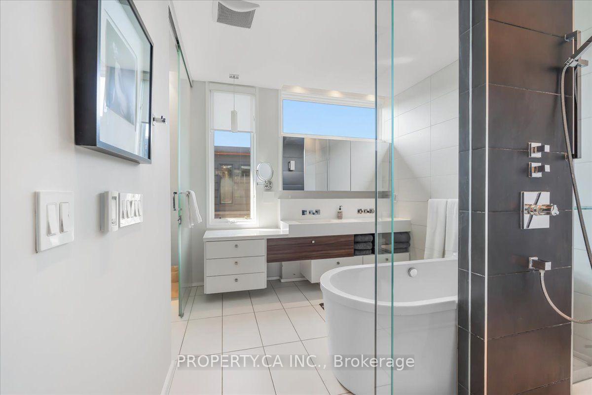 Photo 30 of 224 Manning Avenue, Toronto, Trinity-Bellwoods — HOMEH