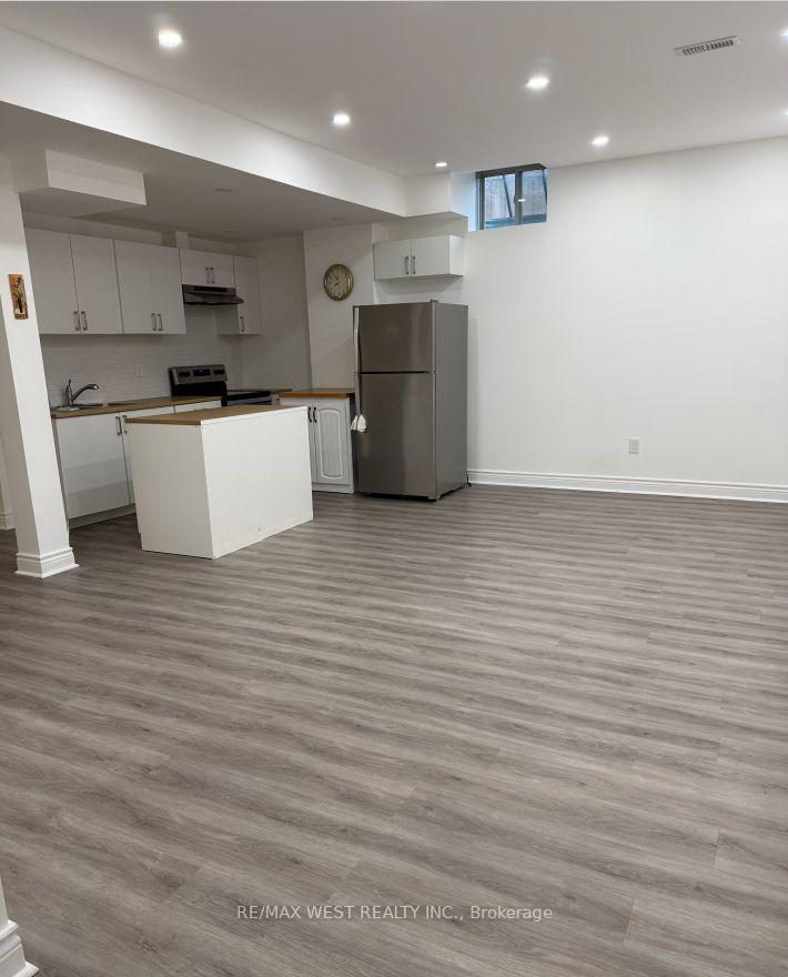 Photo 3 of 1805 Emberton Way, Innisfil, Alcona — HOMEH