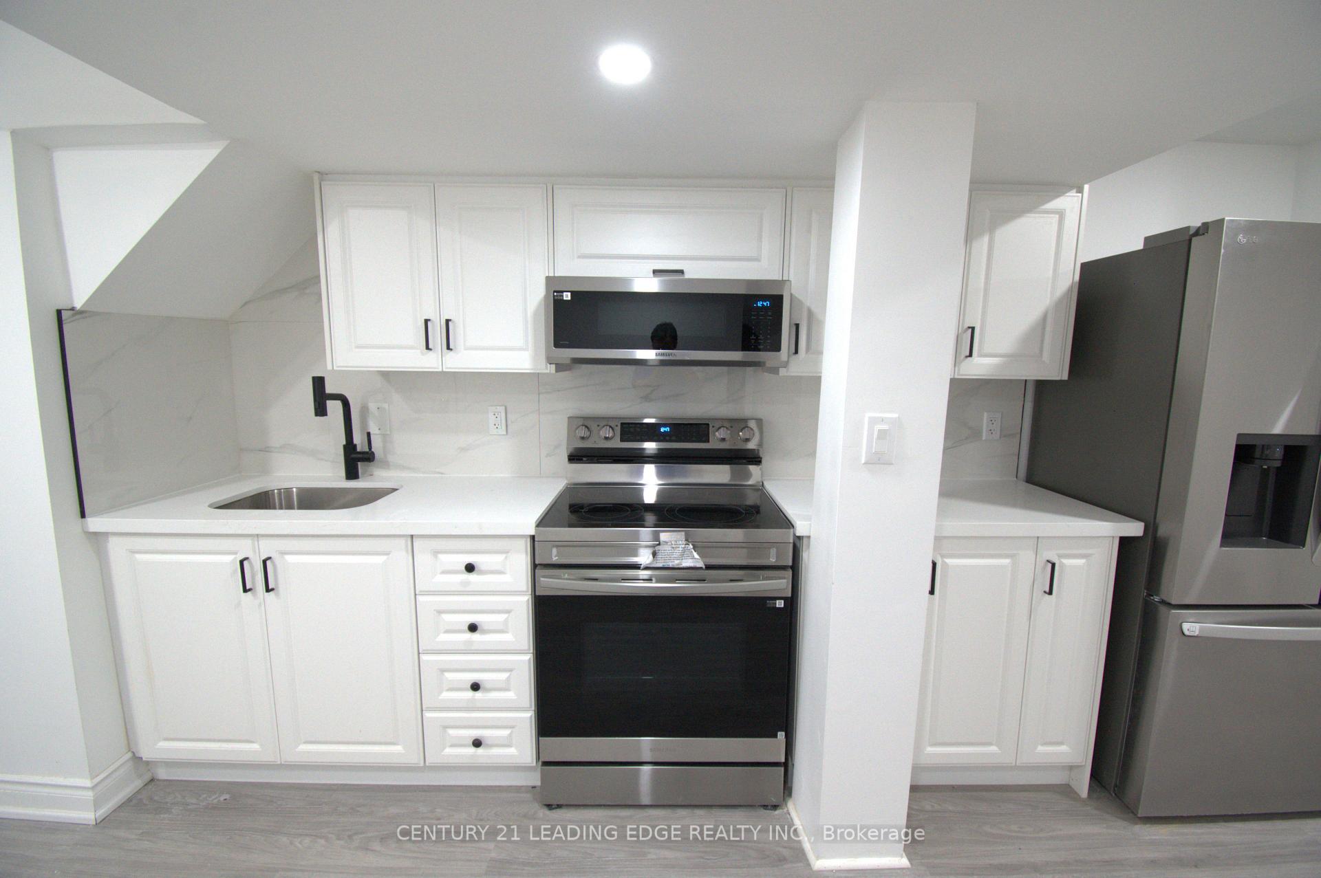 Photo 2 of Unit Bsmt, 45 Lofthouse Drive, Whitby, Rolling Acres — HOMEH