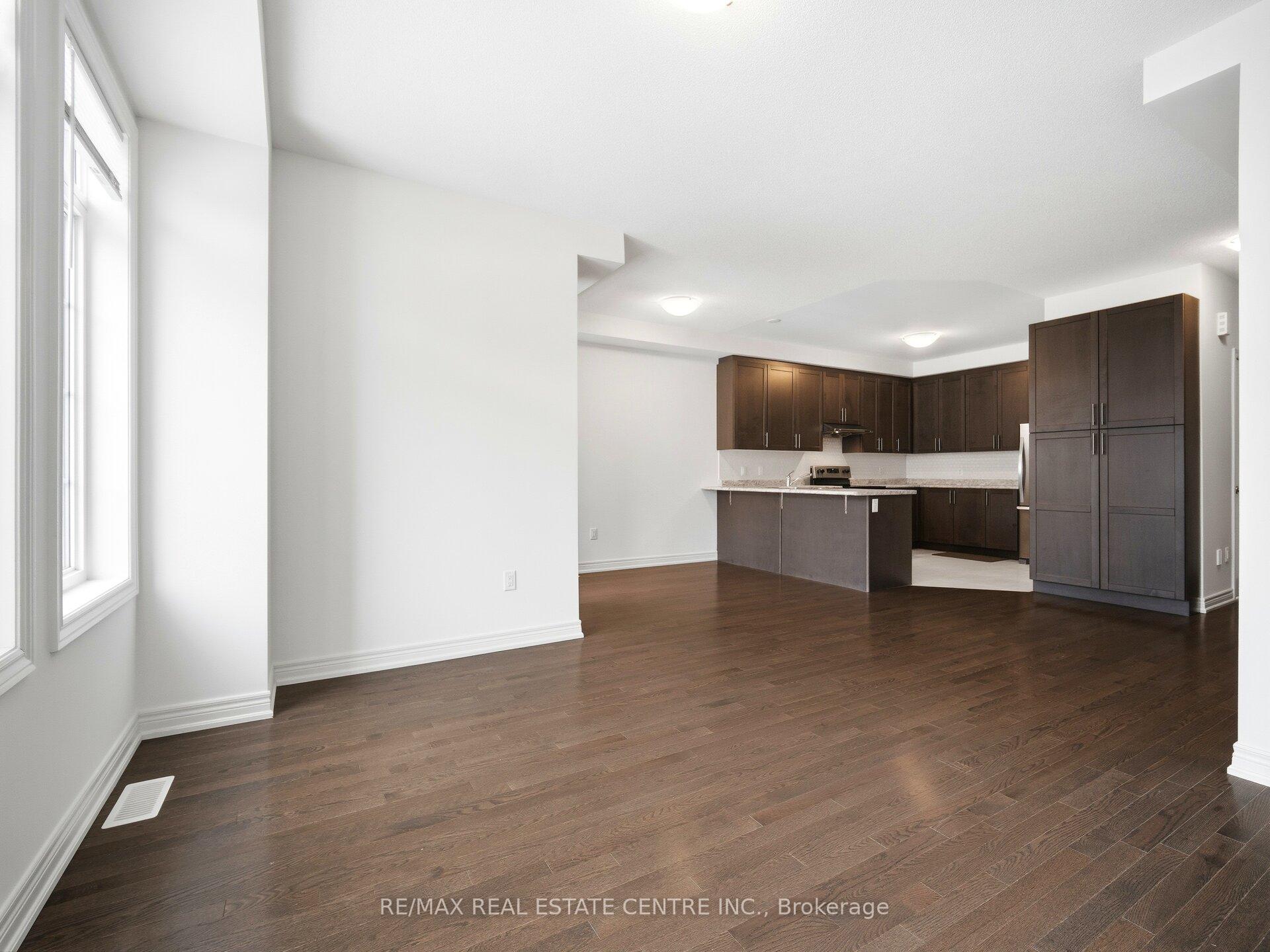 Photo 12 of 109 Fruitvale Circle, Brampton, Northwest Brampton — HOMEH