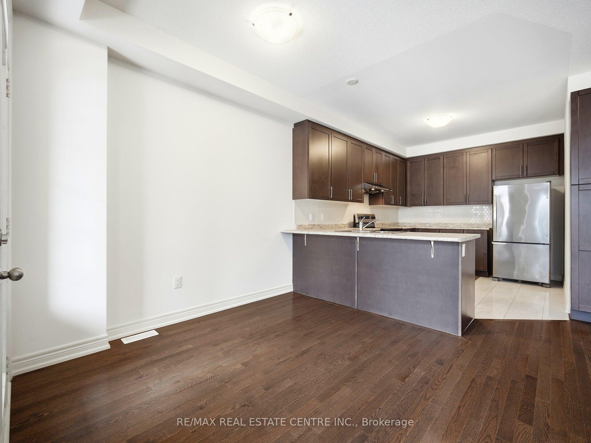Photo 16 of 109 Fruitvale Circle, Brampton, Northwest Brampton — HOMEH