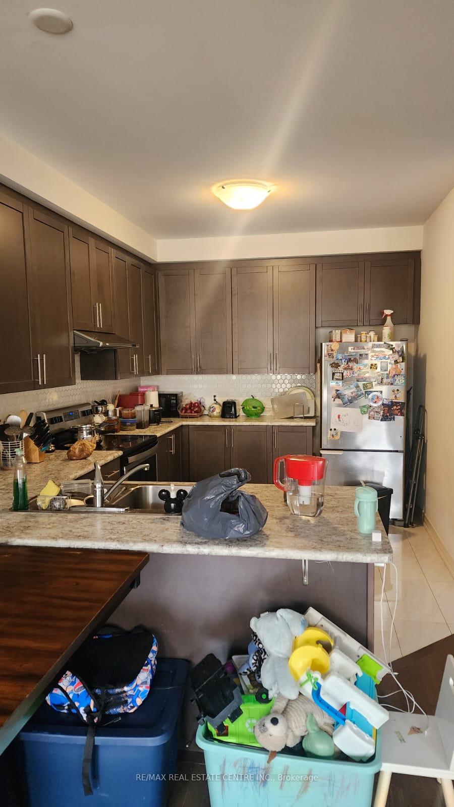 Photo 22 of 109 Fruitvale Circle, Brampton, Northwest Brampton — HOMEH