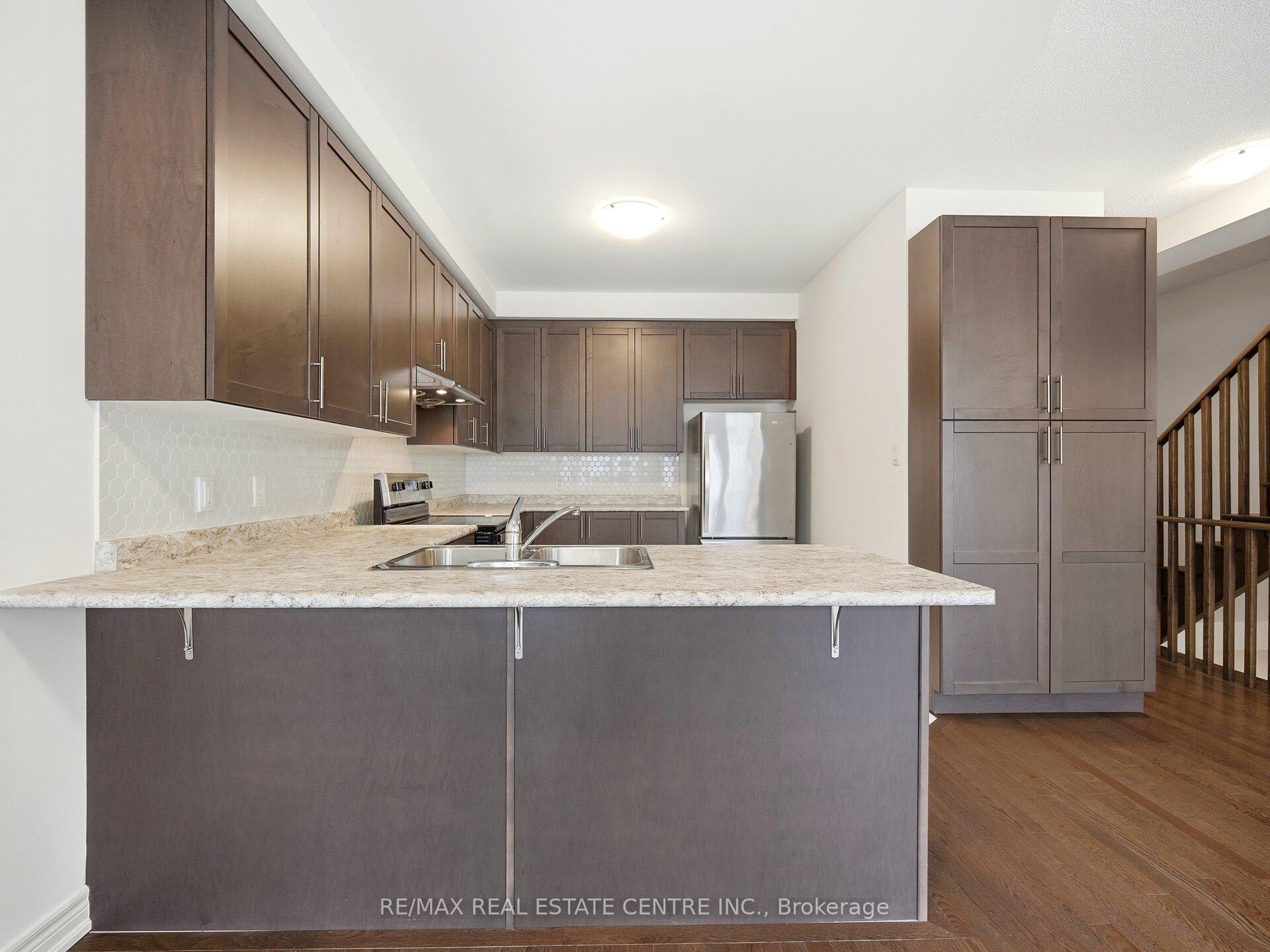 Photo 20 of 109 Fruitvale Circle, Brampton, Northwest Brampton — HOMEH