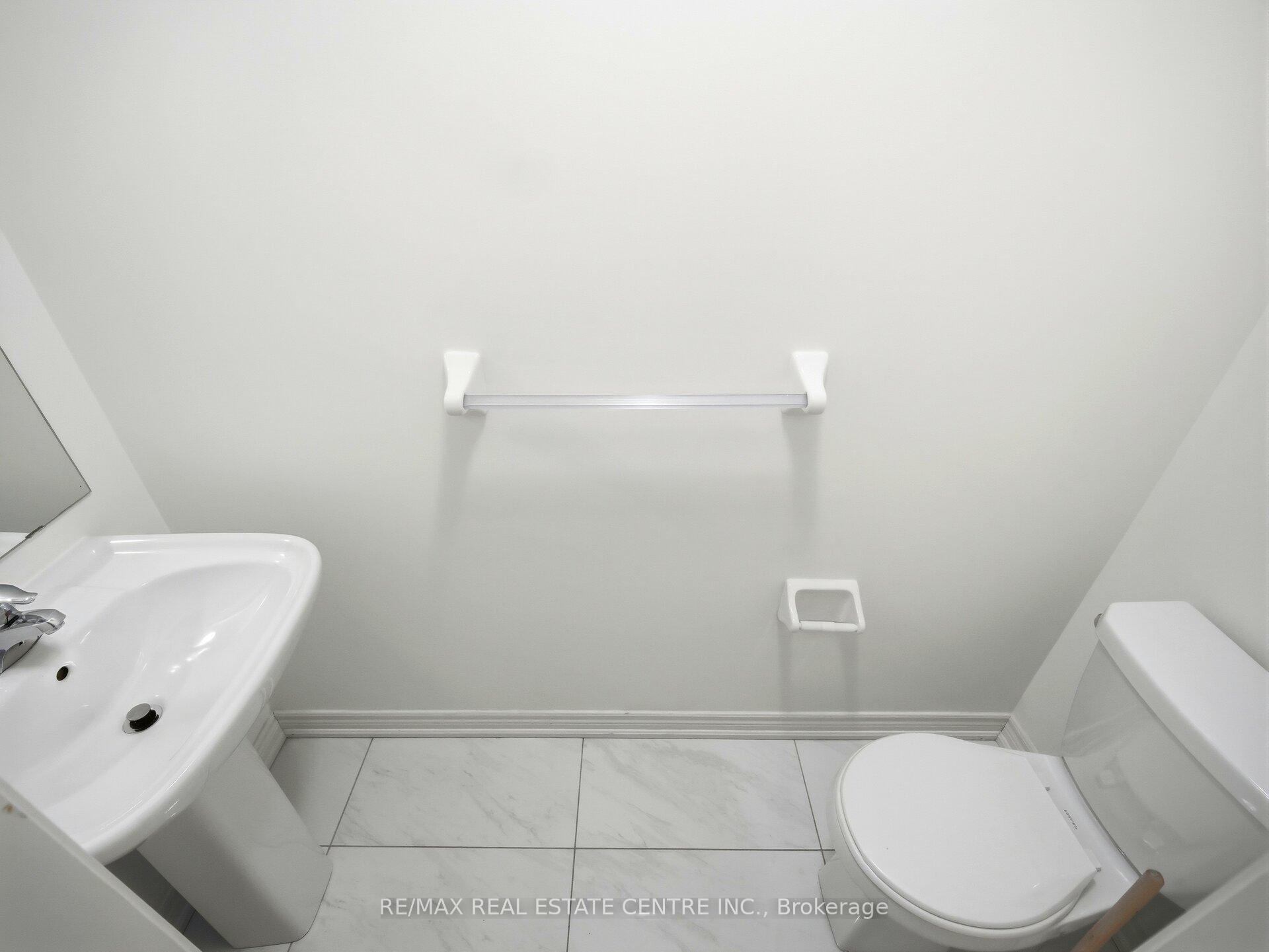 Photo 23 of 109 Fruitvale Circle, Brampton, Northwest Brampton — HOMEH
