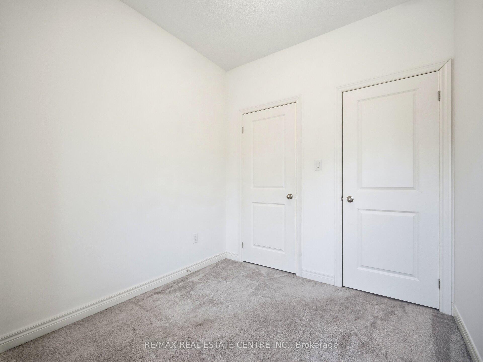 Photo 37 of 109 Fruitvale Circle, Brampton, Northwest Brampton — HOMEH