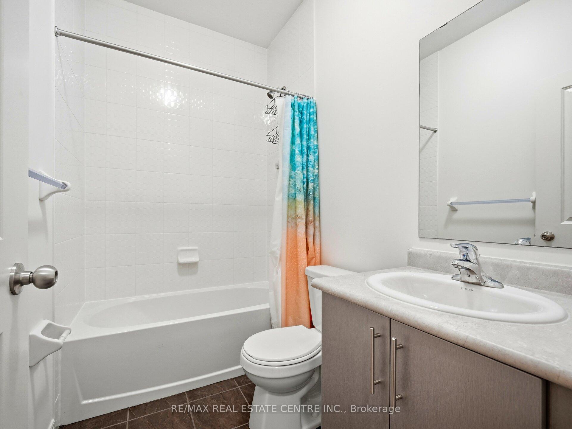 Photo 38 of 109 Fruitvale Circle, Brampton, Northwest Brampton — HOMEH