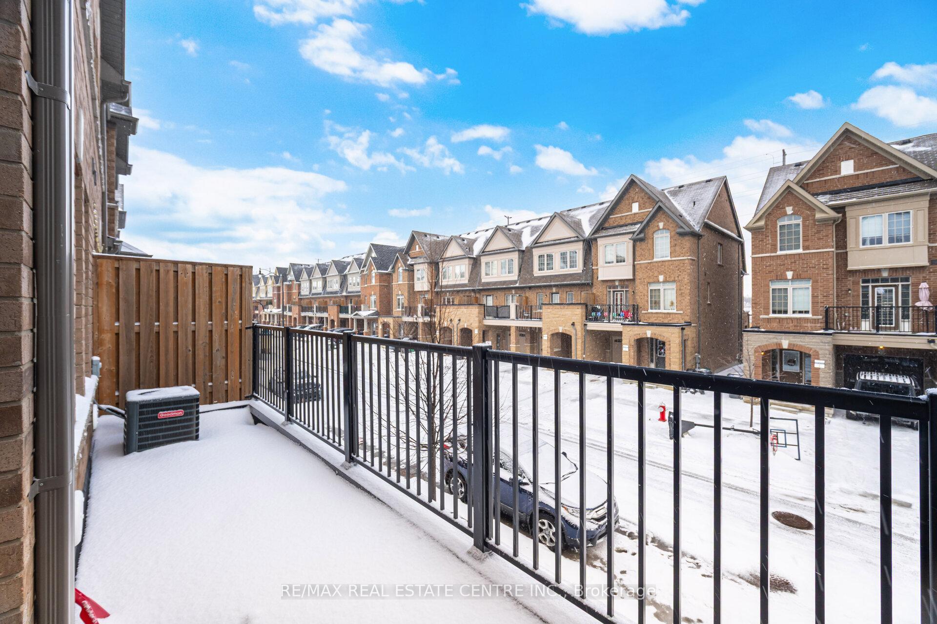 Photo 41 of 109 Fruitvale Circle, Brampton, Northwest Brampton — HOMEH