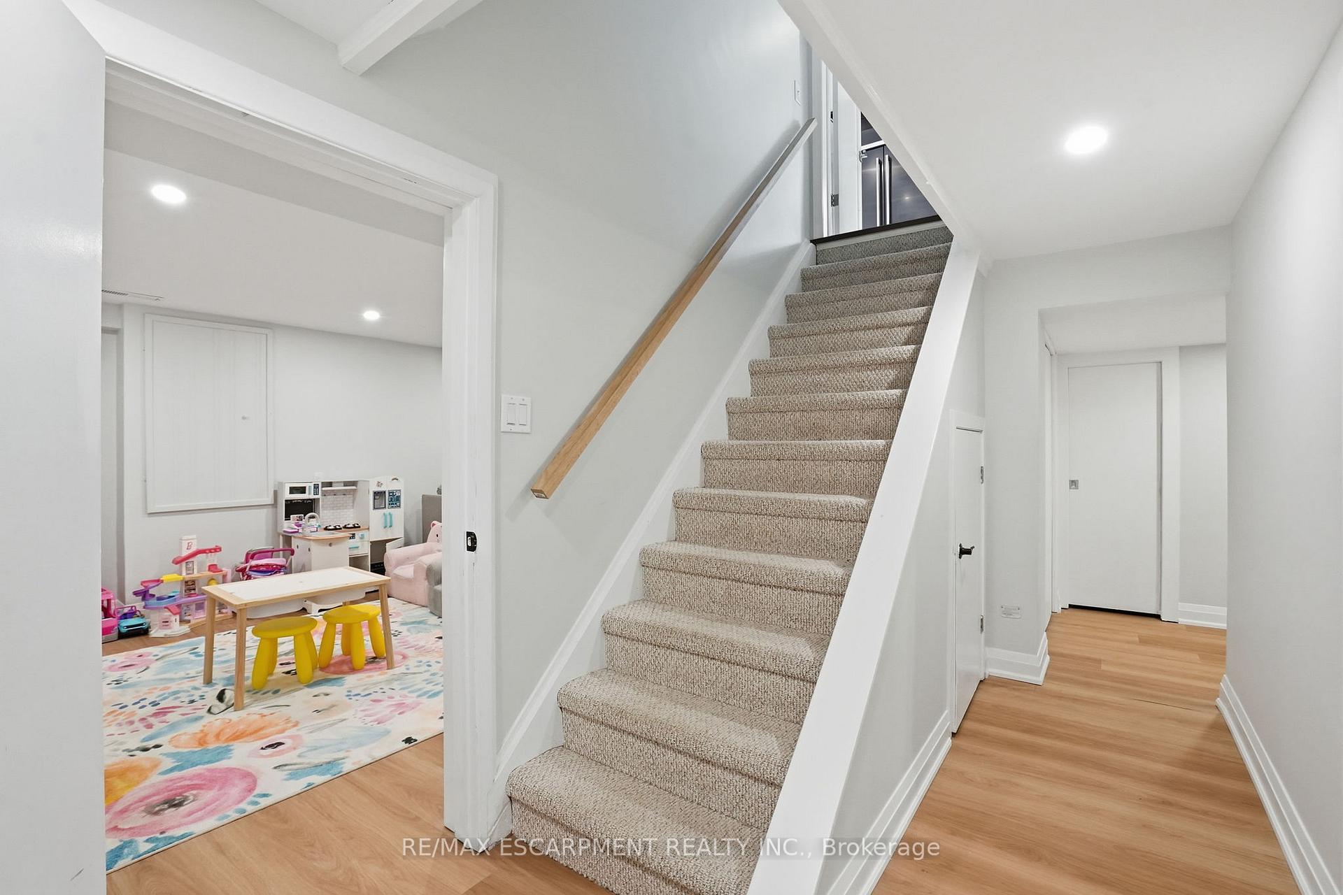 Photo 36 of 3918 Maddaugh Road, Puslinch, Crieff/Aikensville/Killean — HOMEH