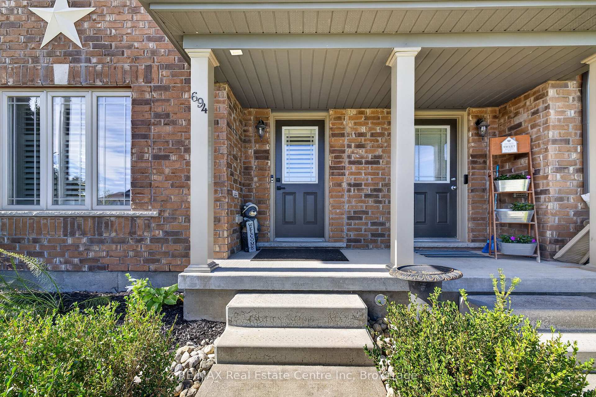 Photo 4 of 694 Victoria Road N, Guelph, Victoria North — HOMEH