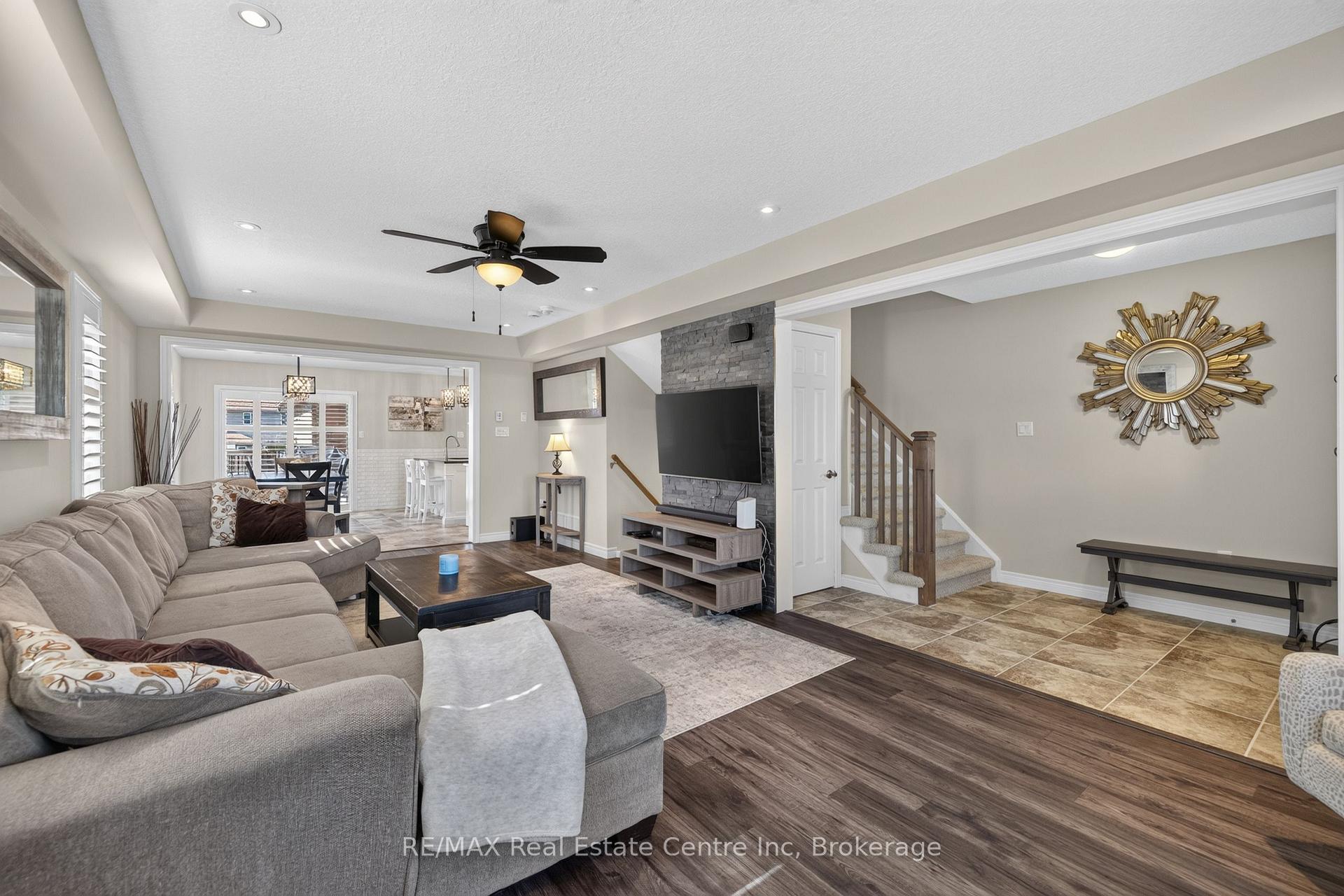 Photo 10 of 694 Victoria Road N, Guelph, Victoria North — HOMEH