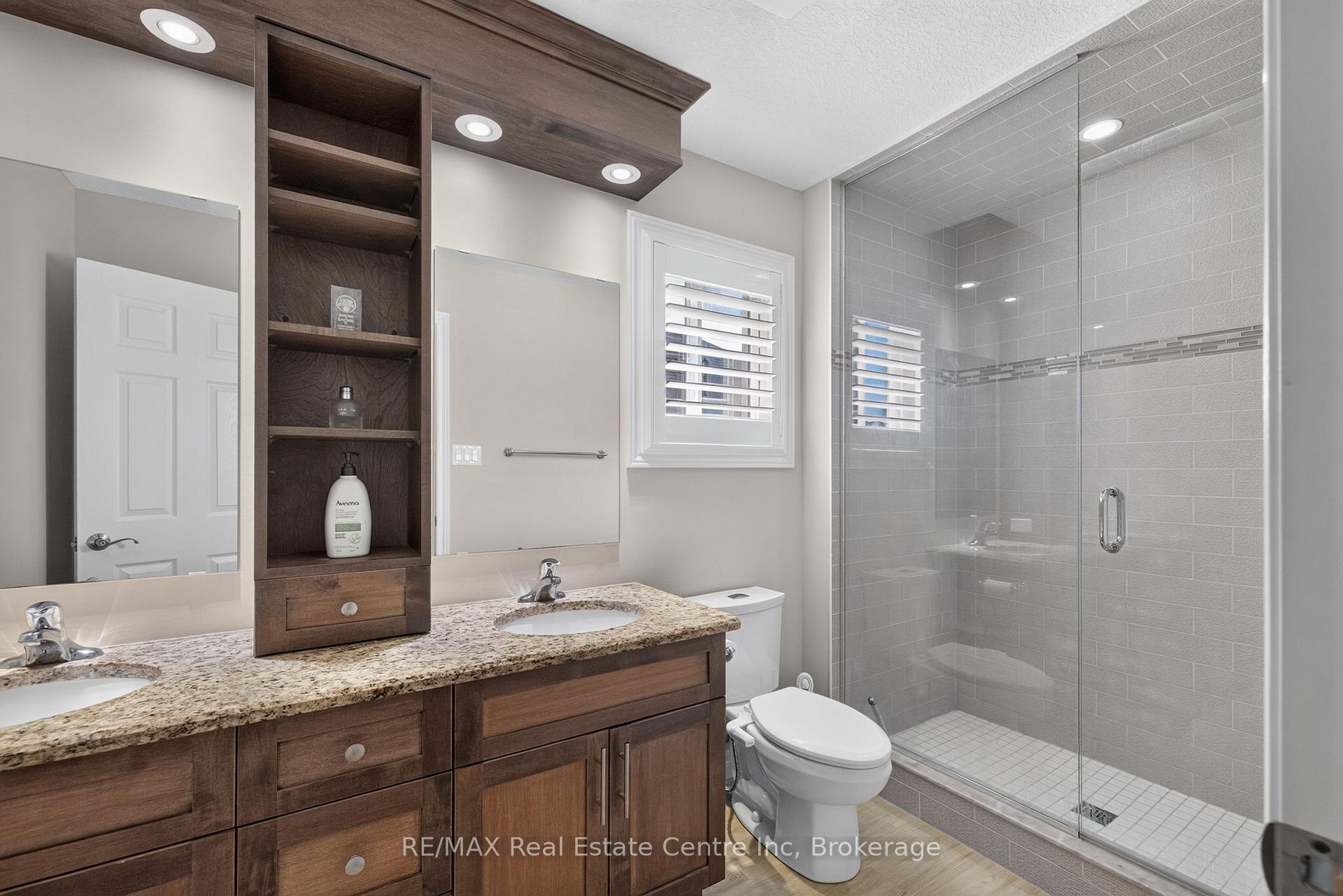 Photo 25 of 694 Victoria Road N, Guelph, Victoria North — HOMEH