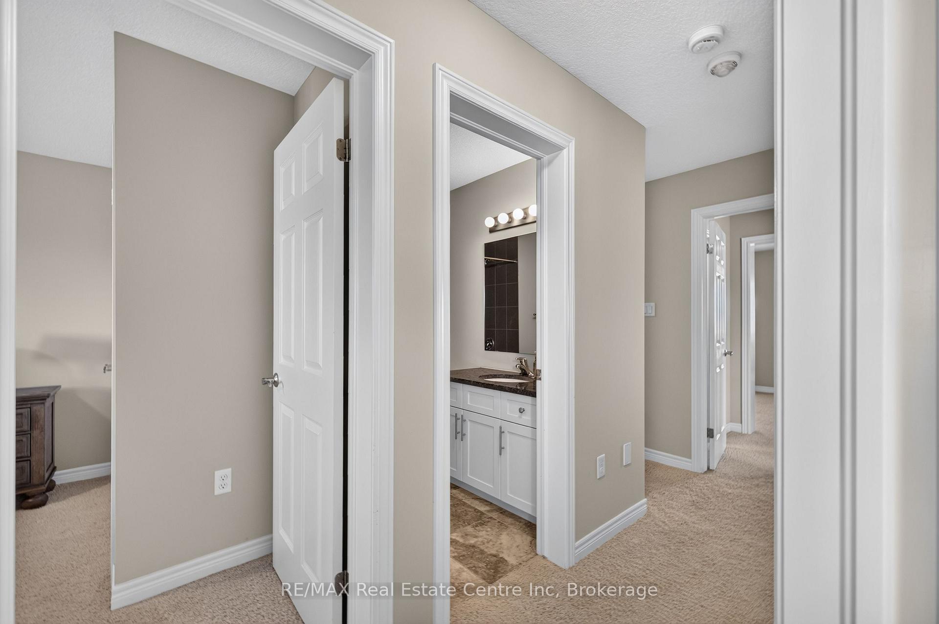 Photo 28 of 694 Victoria Road N, Guelph, Victoria North — HOMEH
