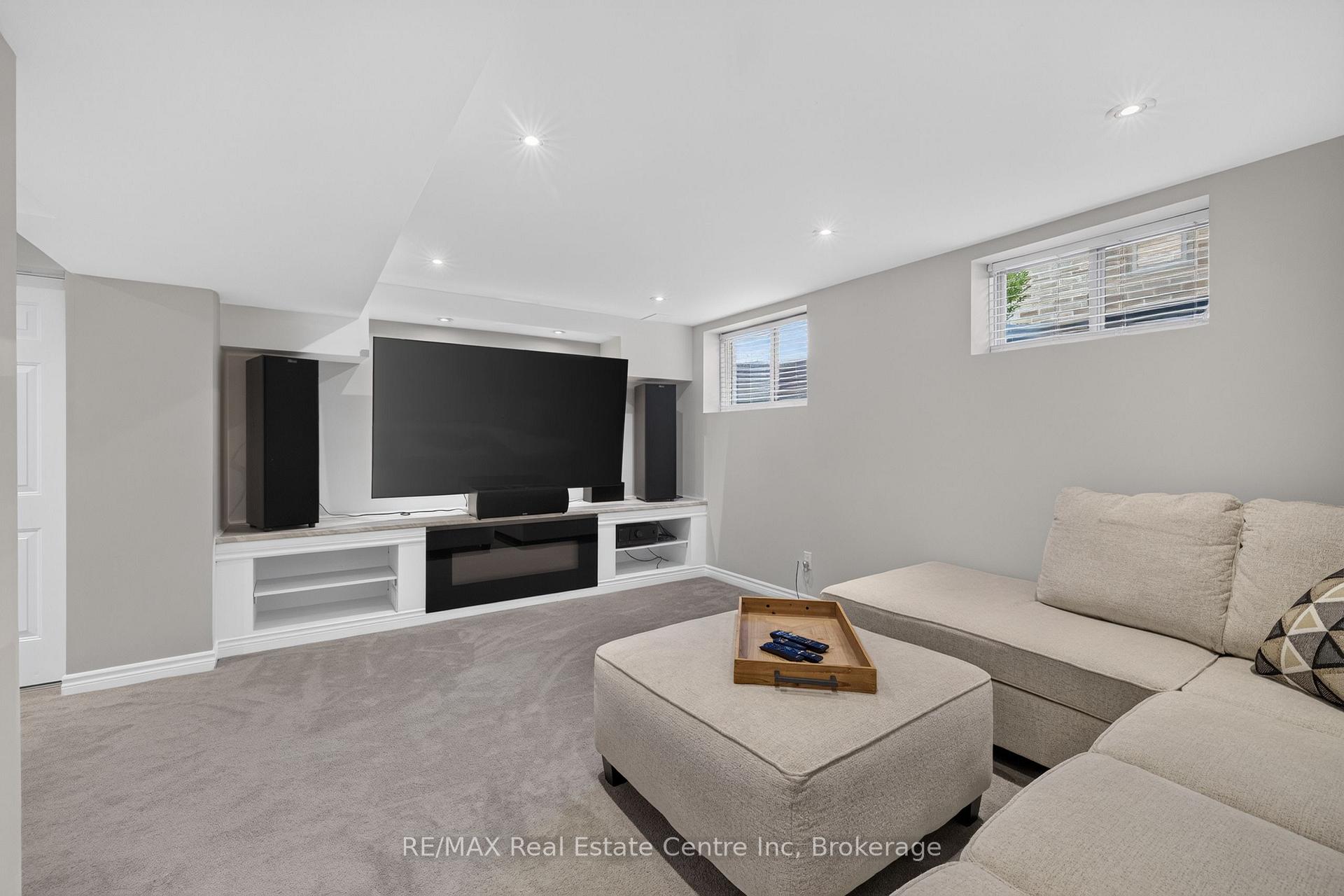 Photo 30 of 694 Victoria Road N, Guelph, Victoria North — HOMEH