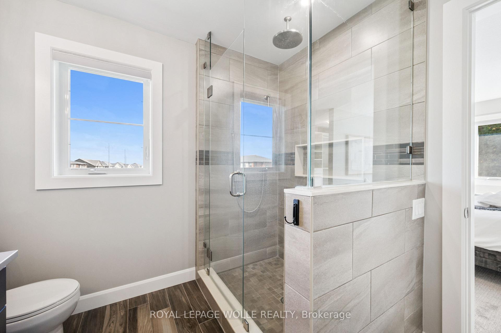 Photo 22 of 884 Robert Ferrie Drive, Kitchener, Doon South — HOMEH