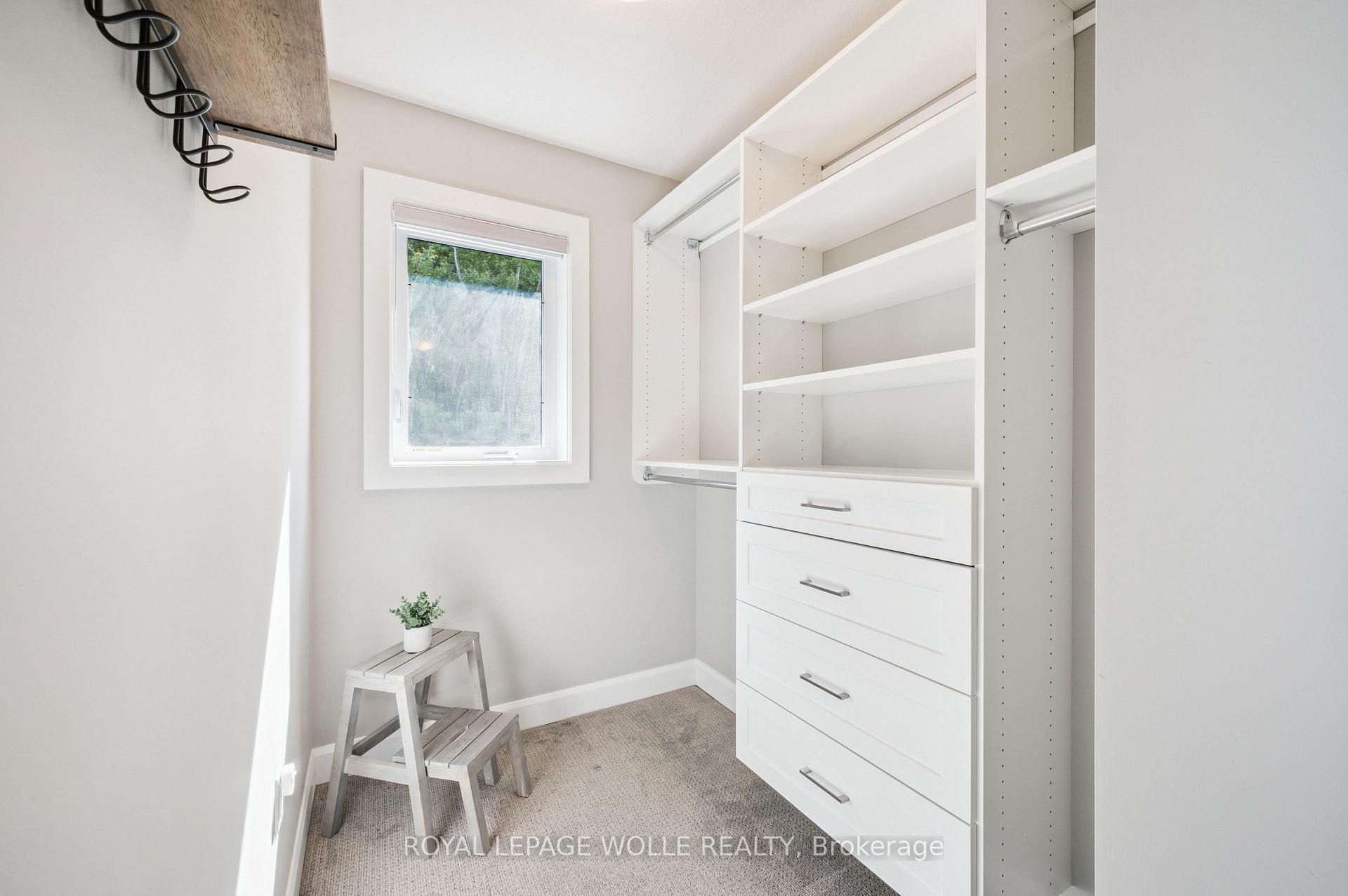 Photo 23 of 884 Robert Ferrie Drive, Kitchener, Doon South — HOMEH
