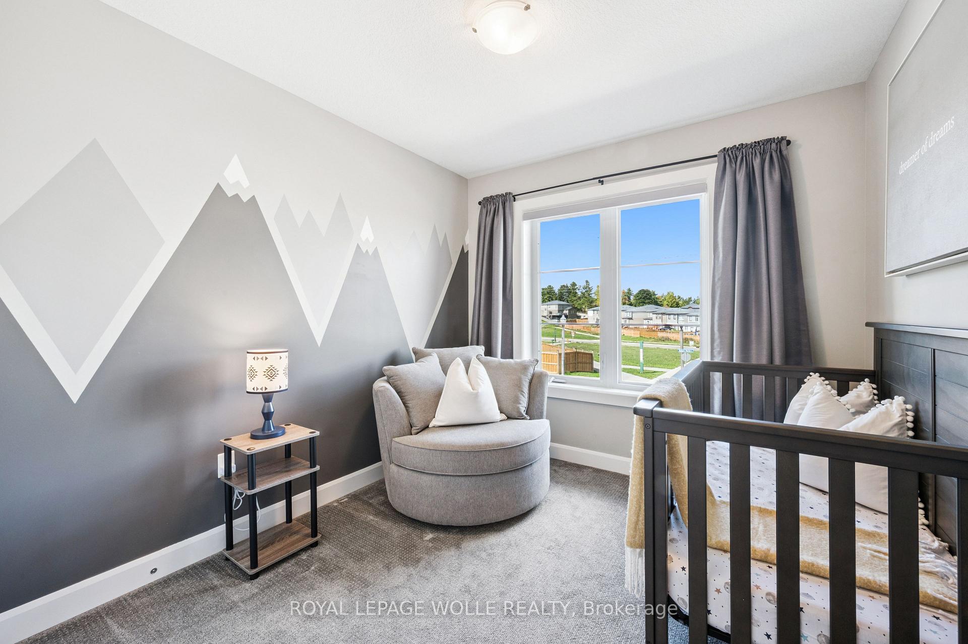 Photo 27 of 884 Robert Ferrie Drive, Kitchener, Doon South — HOMEH