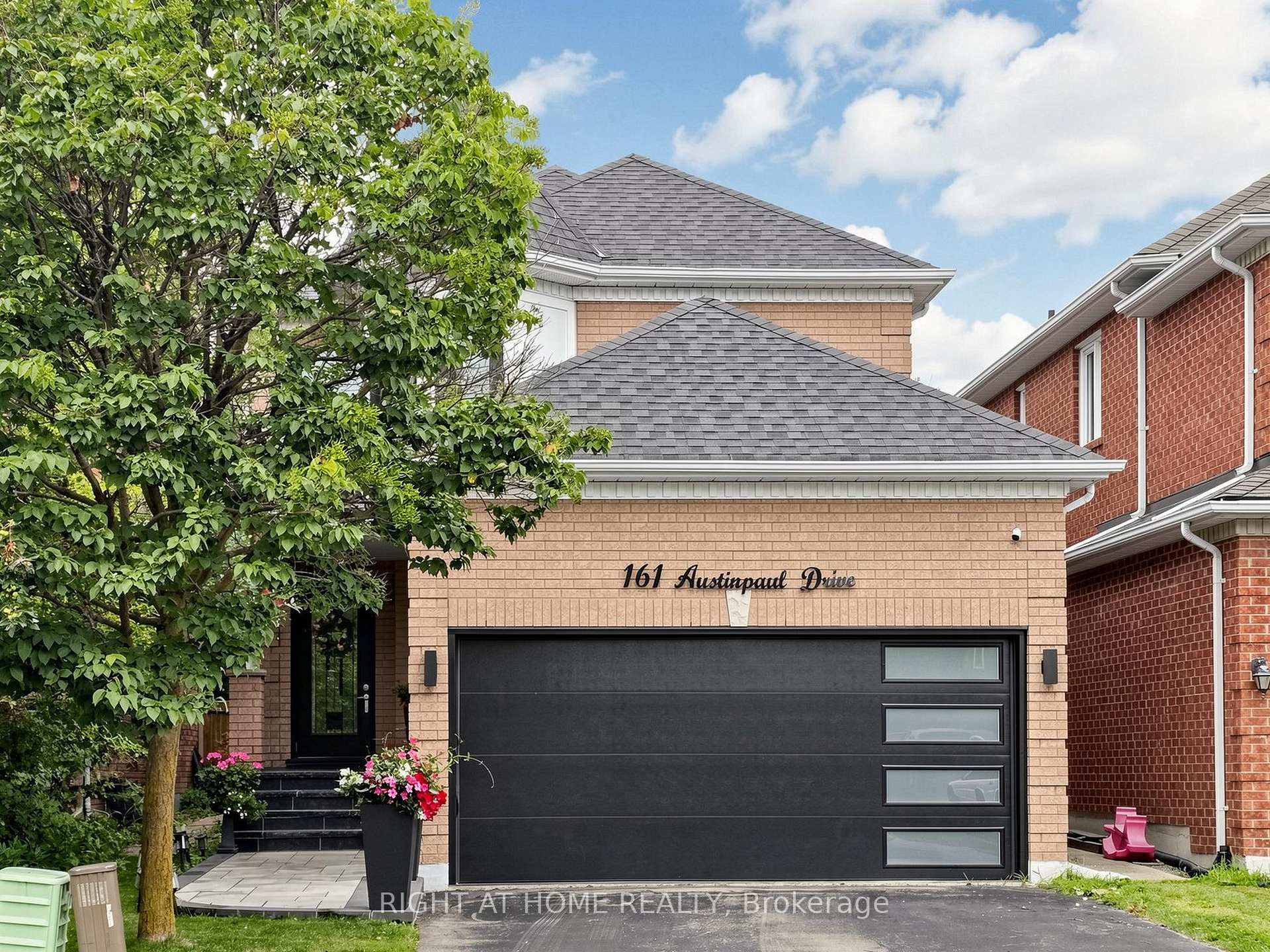Photo of 161 Austin paul Drive N