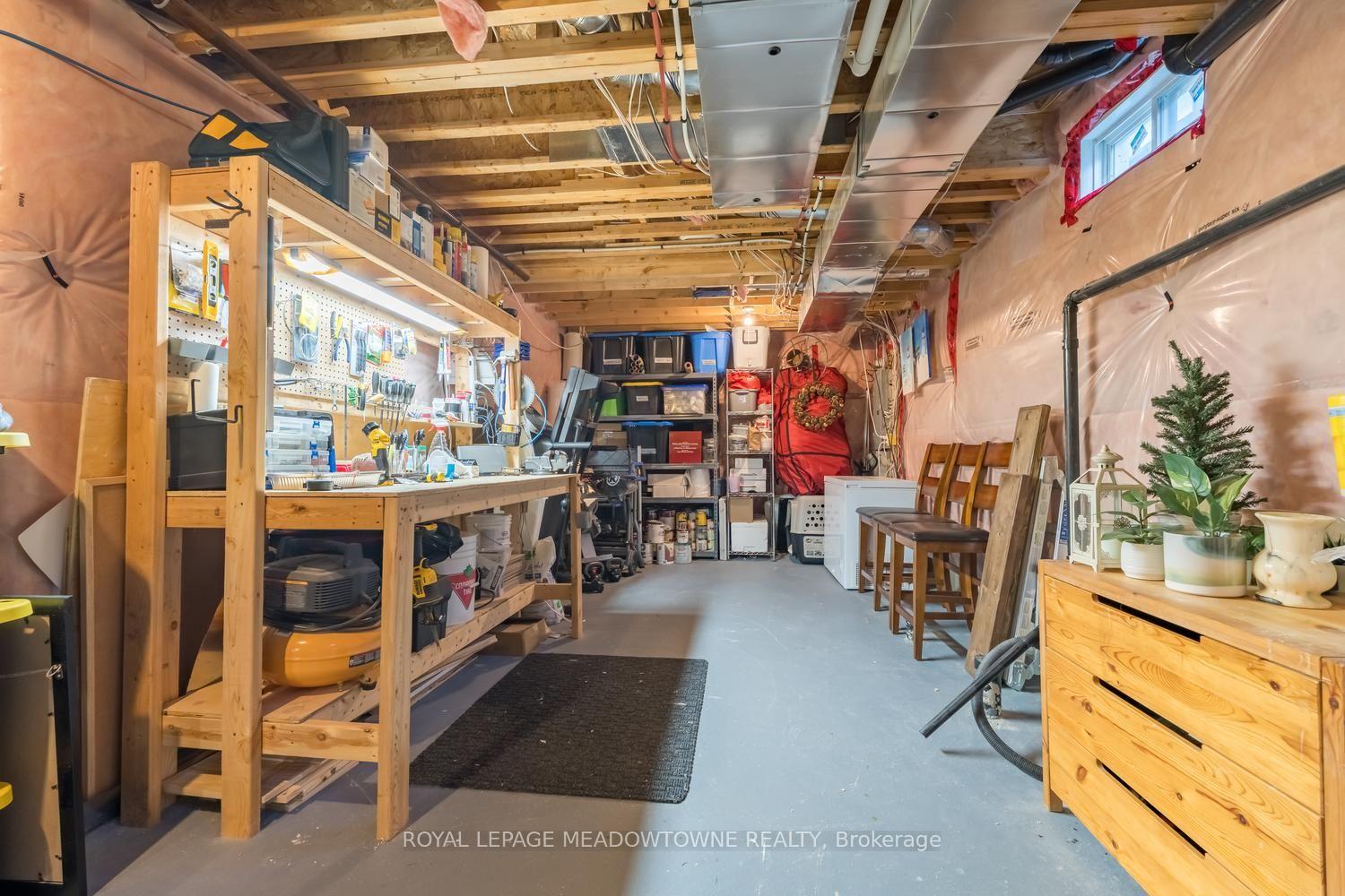Photo 35 of 19 Goldham Way, Halton Hills, Georgetown — HOMEH