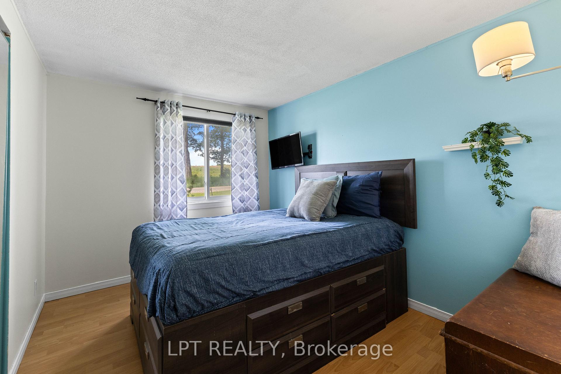 Photo 16 of 2743 Lockhart Road, Innisfil, Rural Innisfil — HOMEH