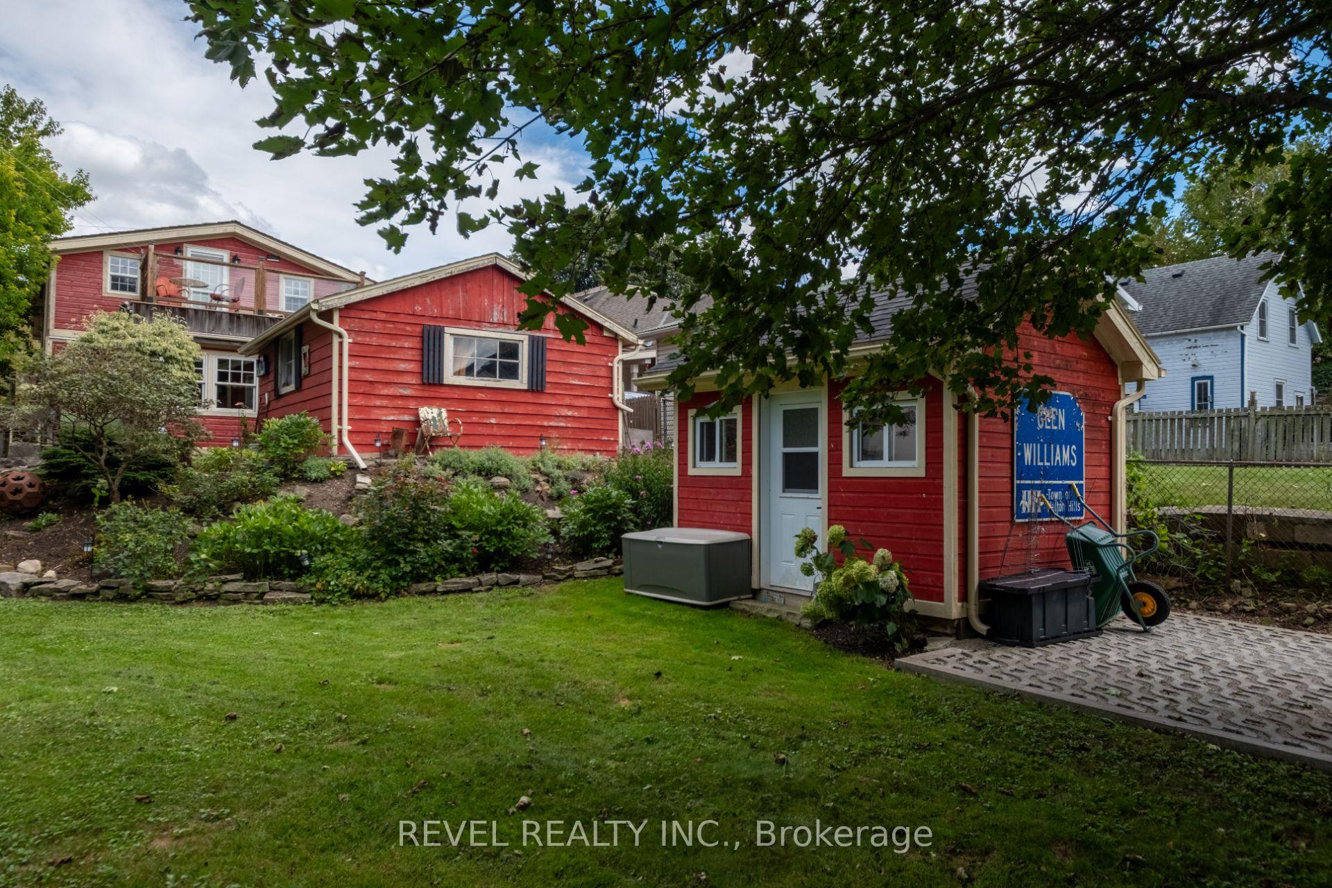 Photo 38 of 532 Main Street, Halton Hills, Glen Williams — HOMEH